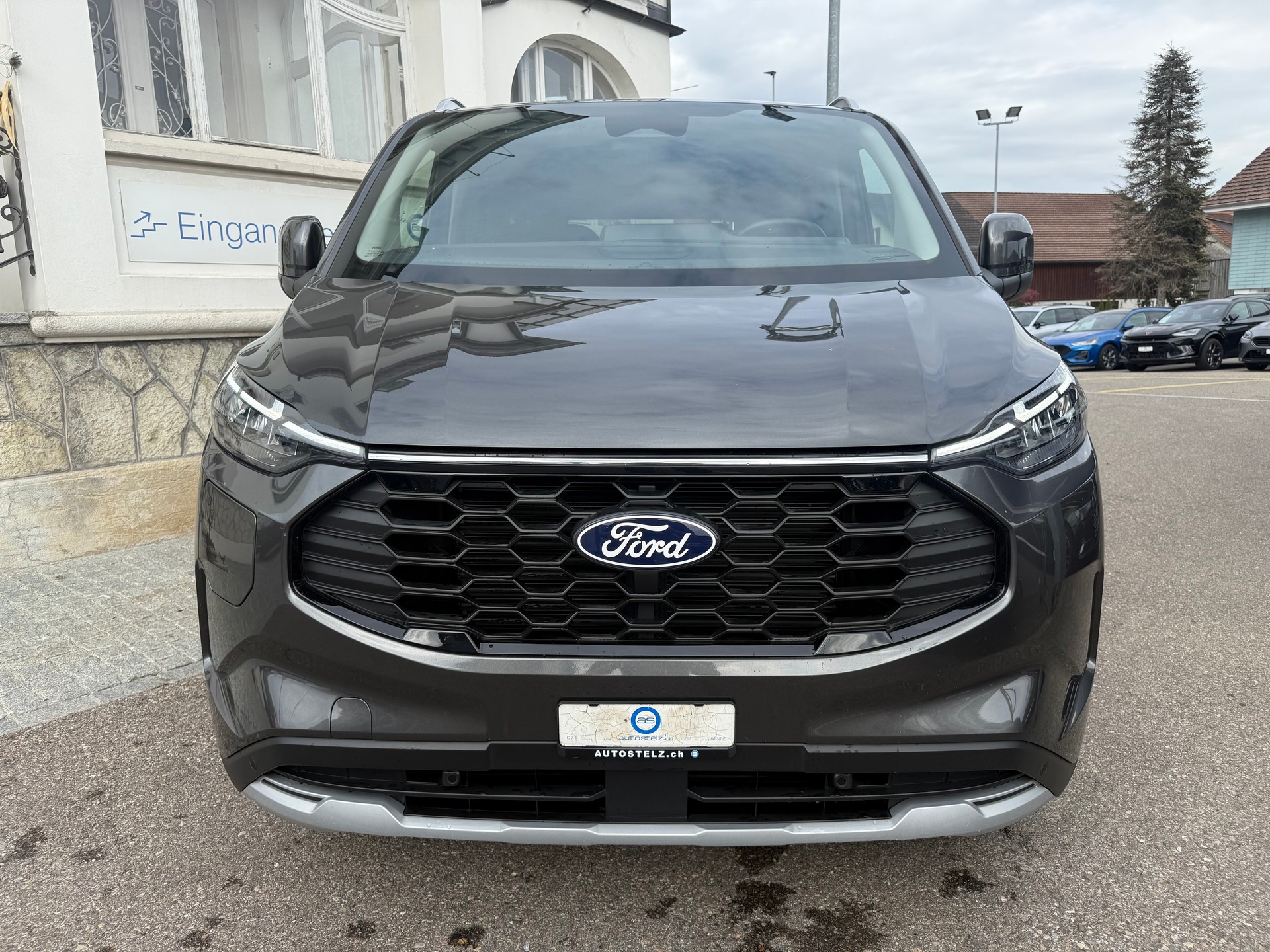 FORD Tourneo Bus 340 L1H1 PHEV Active-image-2