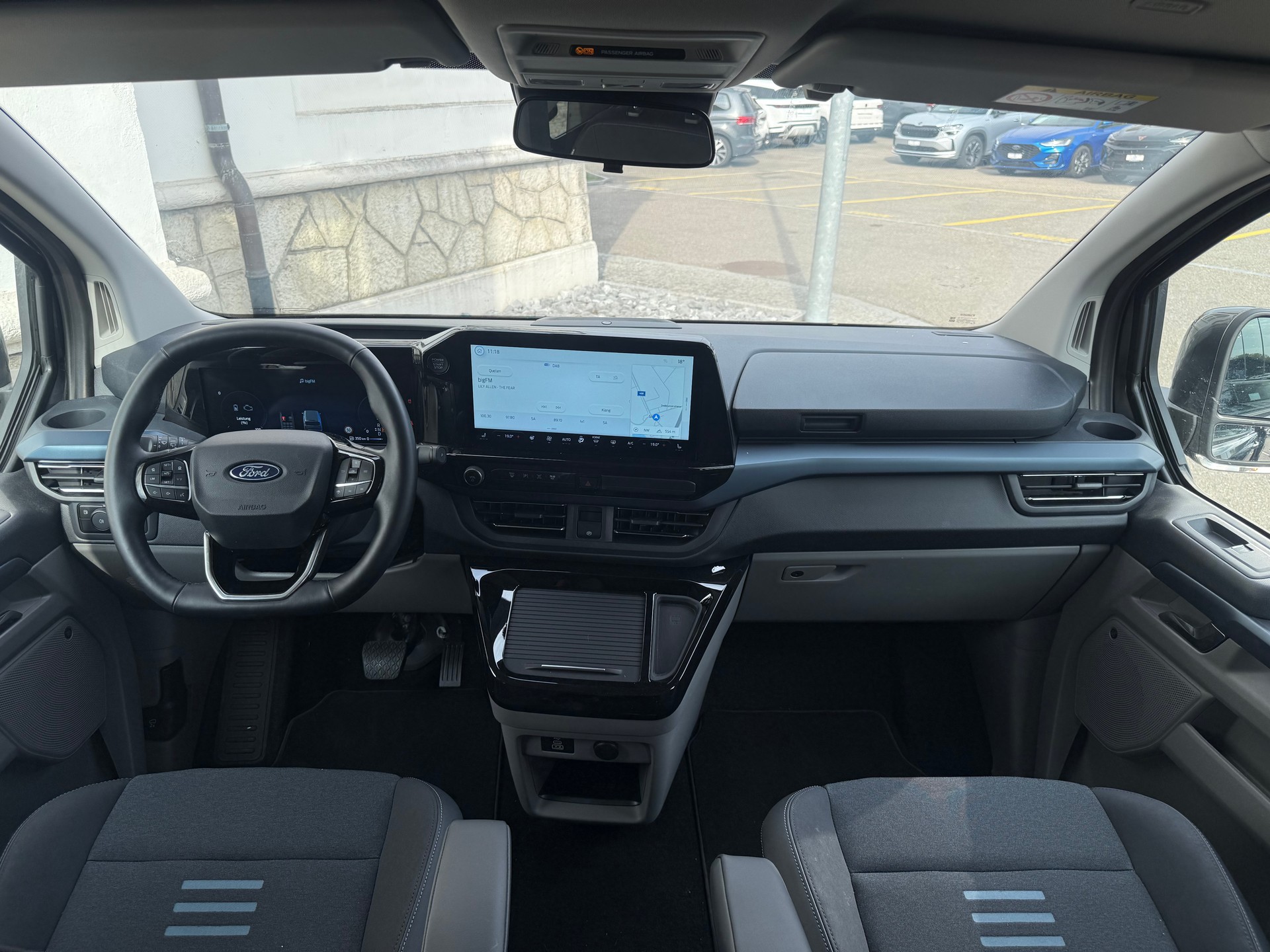 FORD Tourneo Bus 340 L1H1 PHEV Active-image-15