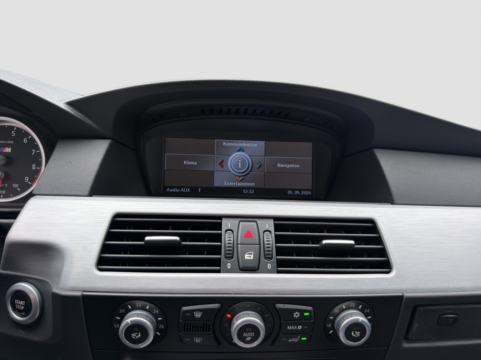 BMW M5 Touring-image-15