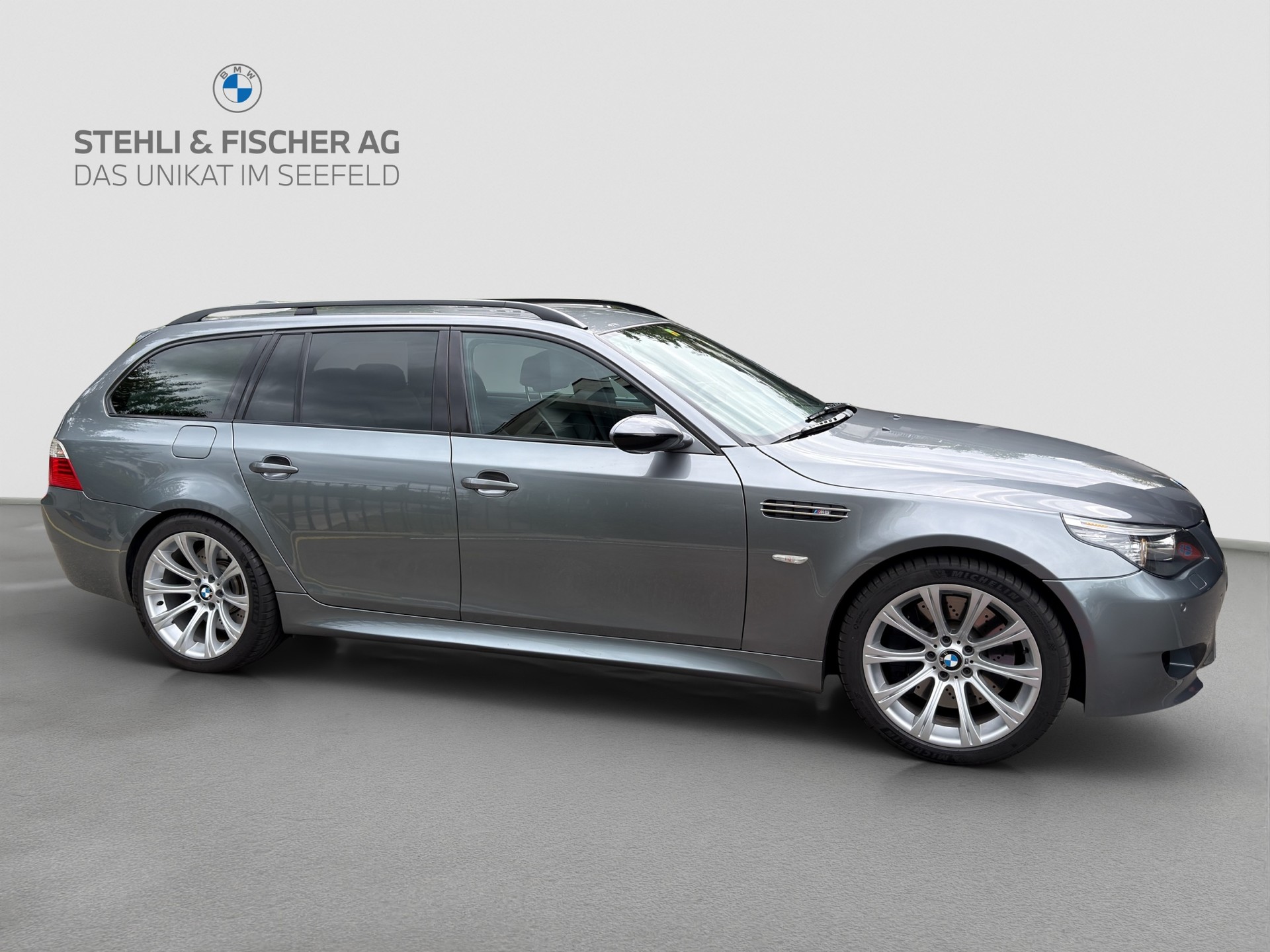BMW M5 Touring-image-6