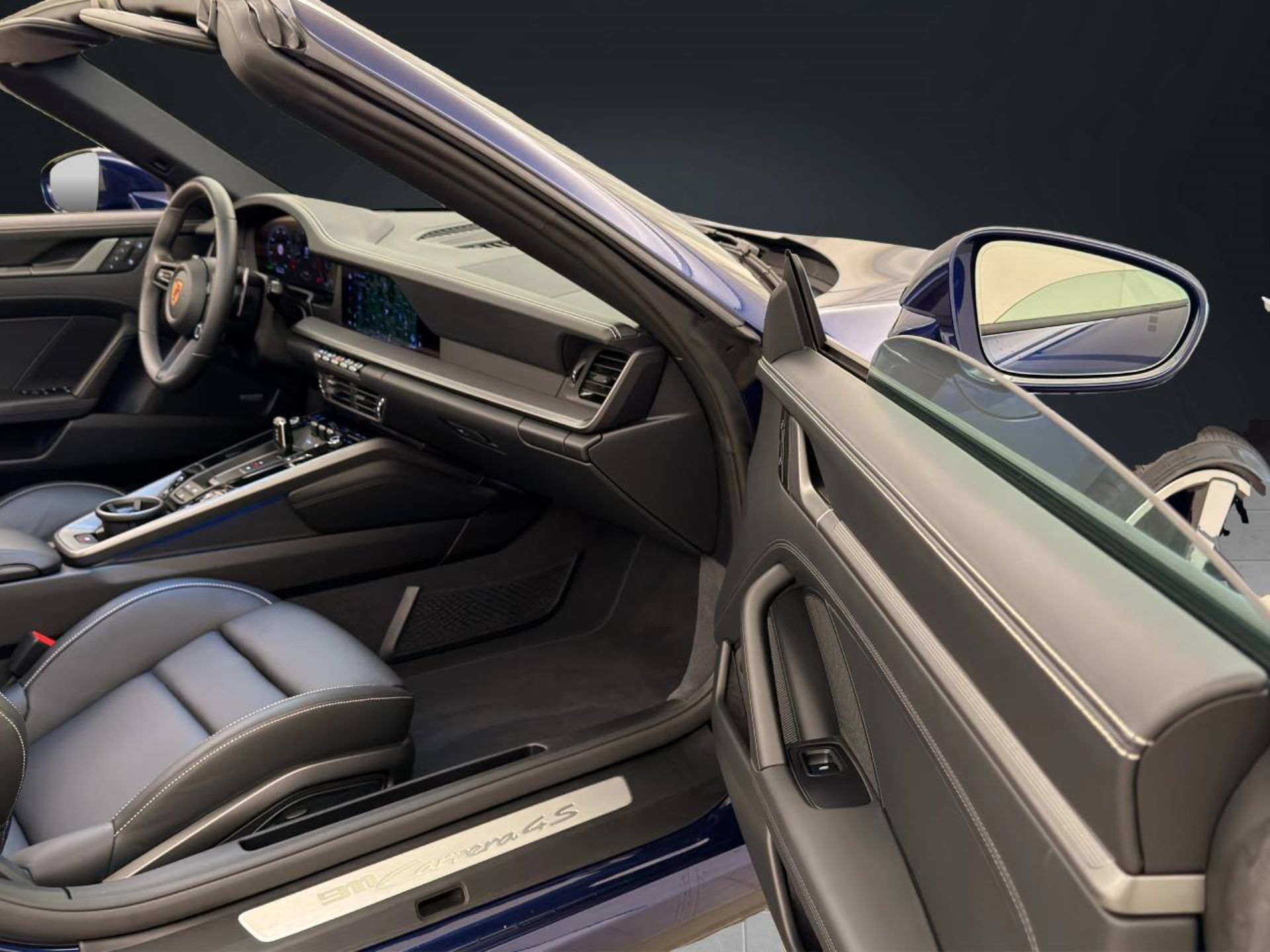 PORSCHE 911 Carrera 4S Cabriolet-image-16