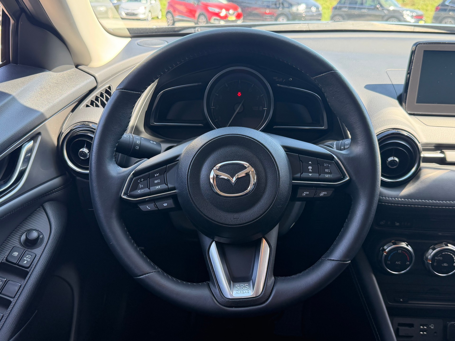 MAZDA CX-3 SKYACTIV-G 121 Revolution FWD Automat+++FRISCH AB MFK+++-image-7