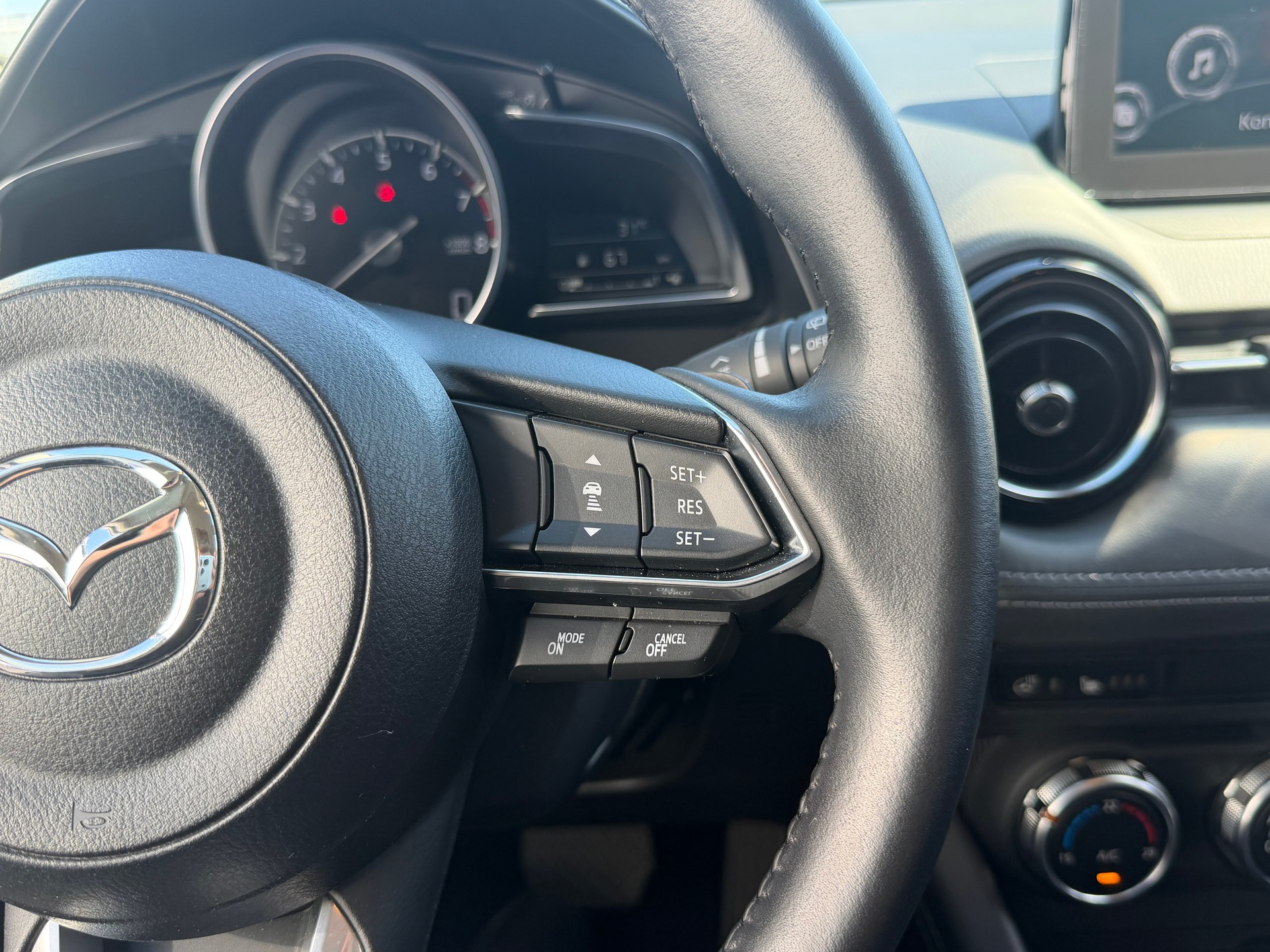 MAZDA CX-3 SKYACTIV-G 121 Revolution FWD Automat+++FRISCH AB MFK+++-image-13