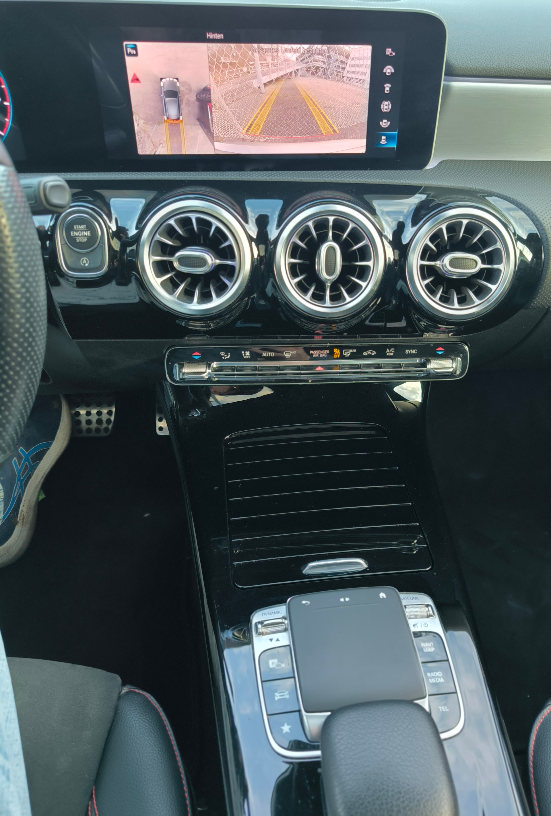 MERCEDES-BENZ A 250 AMG Line 7G-DCT-image-7