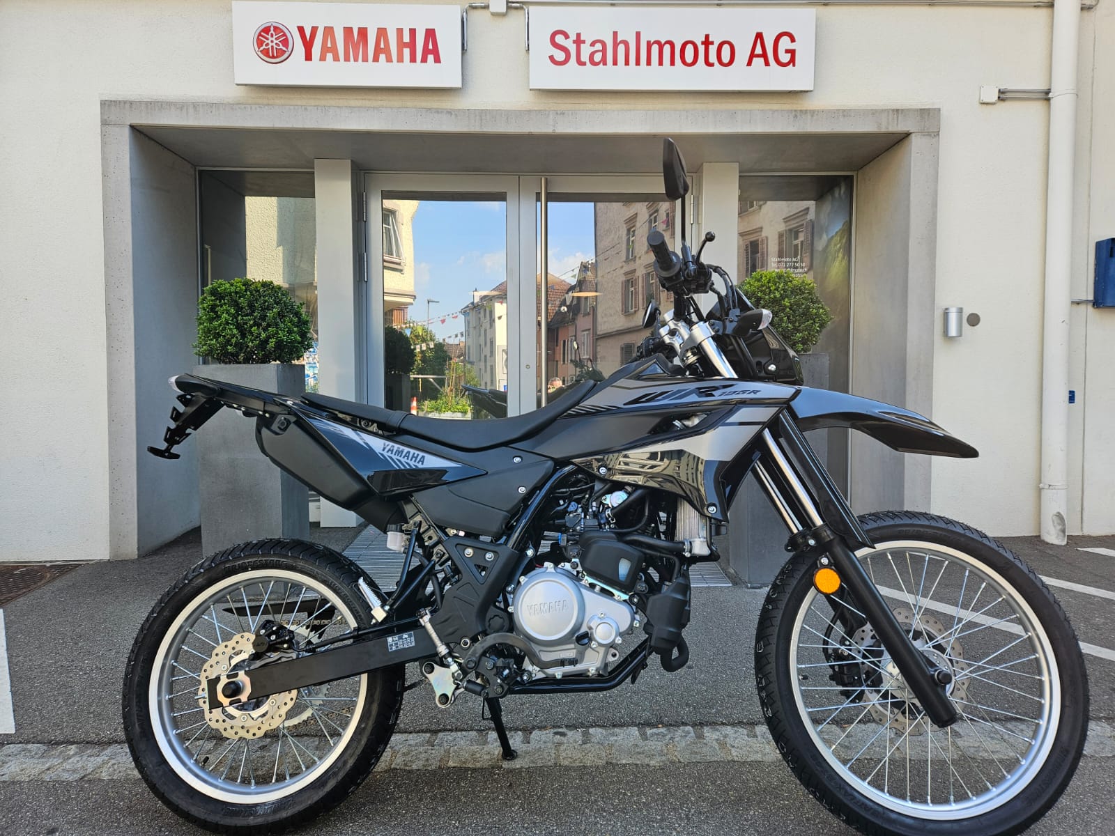 YAMAHA WR 125 SuperMotard-showroom-element-2