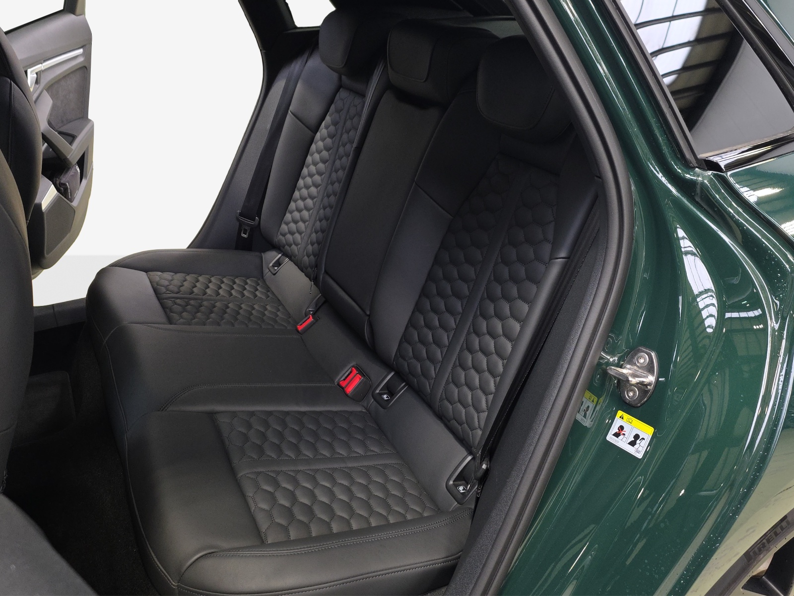 AUDI RS3 Sportback 2.5 TSI quattro S-tronic-image-11