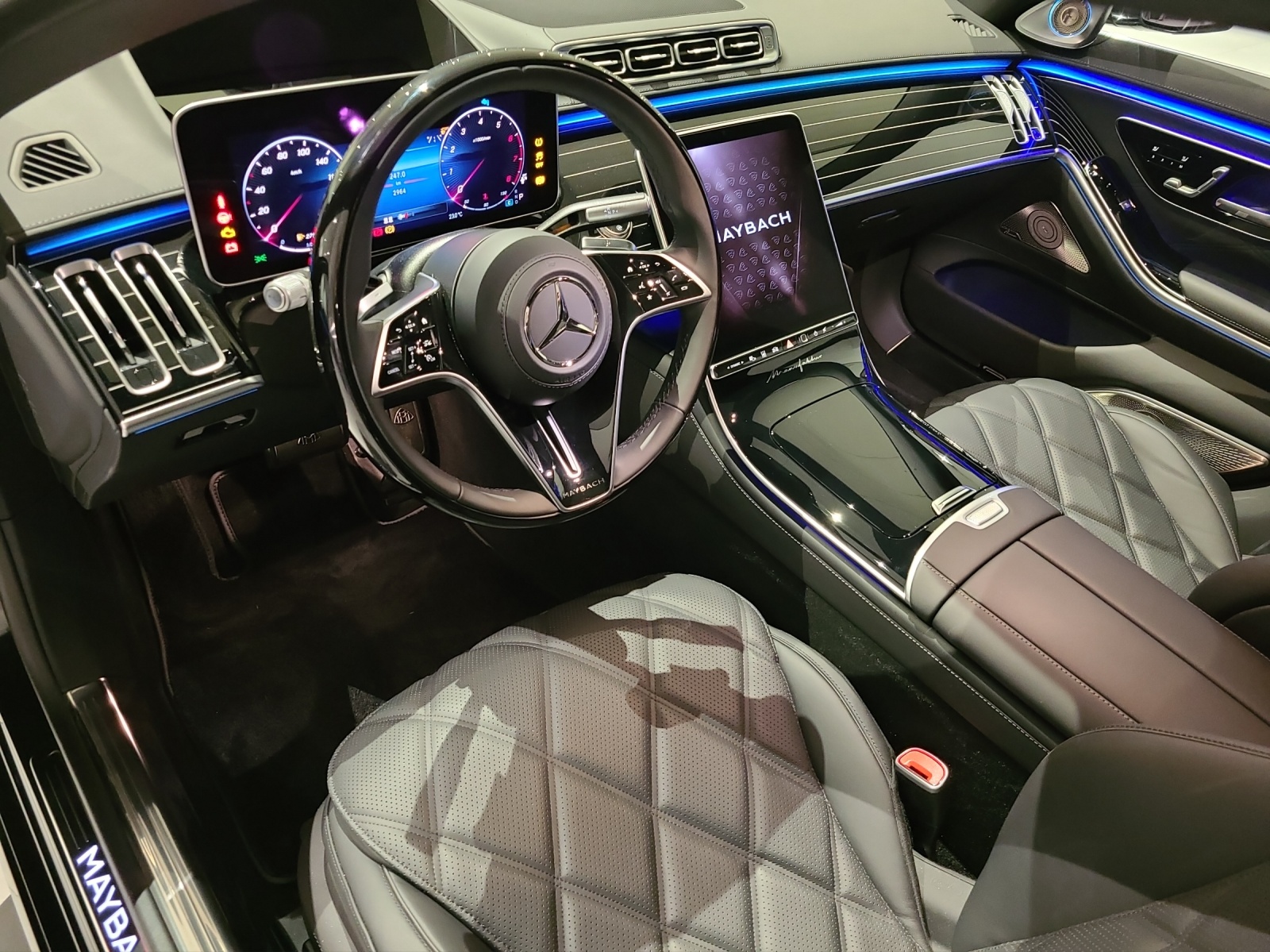 MERCEDES-BENZ S 680 V12 4matic Maybach-image-12