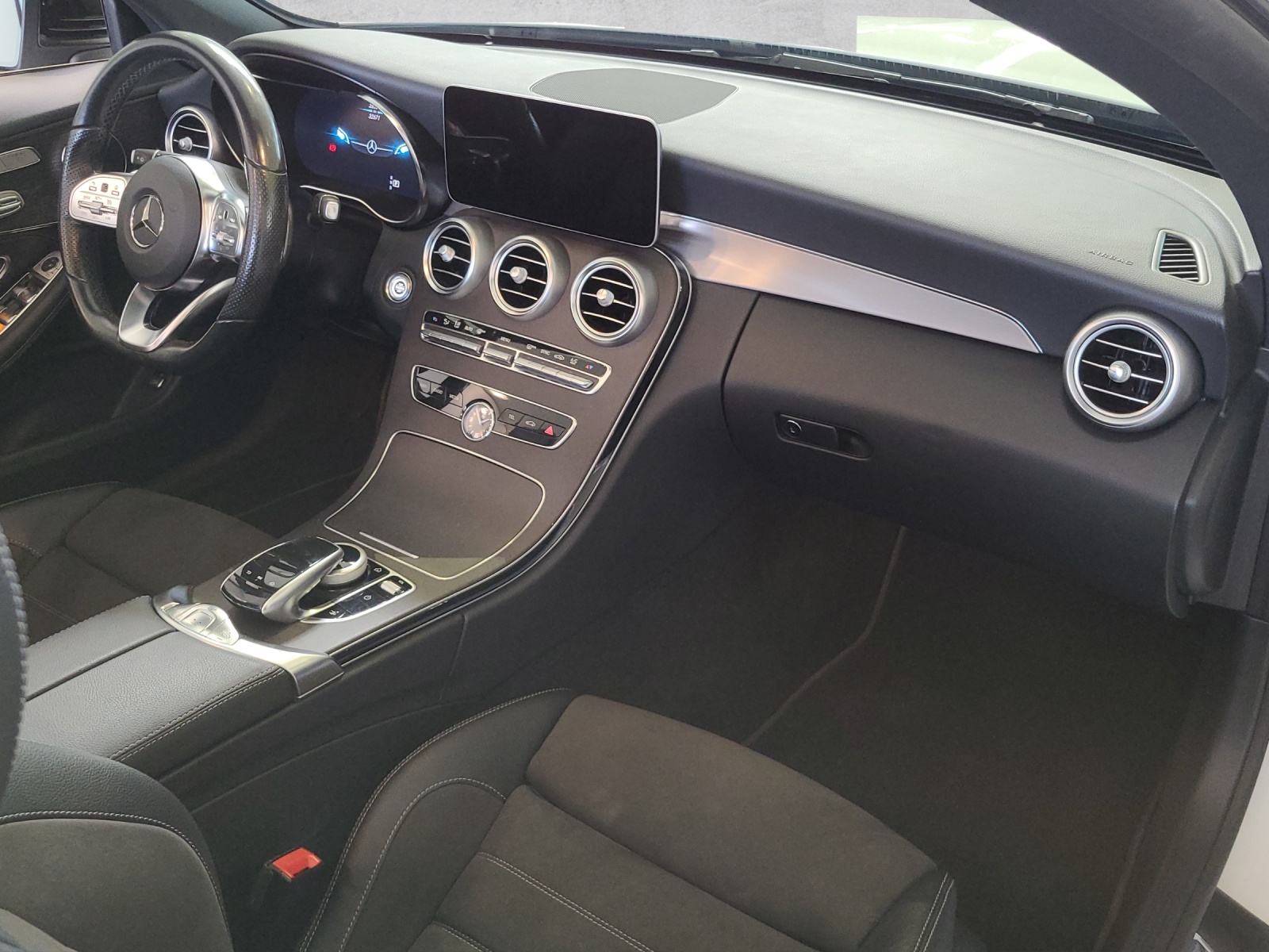 MERCEDES-BENZ C 200 AMG Line 4M Cabriolet A205 Cabriolet-image-10