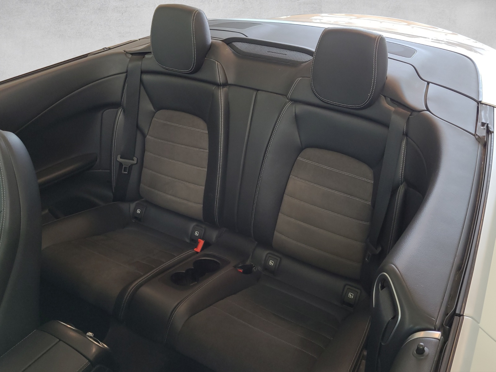 MERCEDES-BENZ C 200 AMG Line 4M Cabriolet A205 Cabriolet-image-11