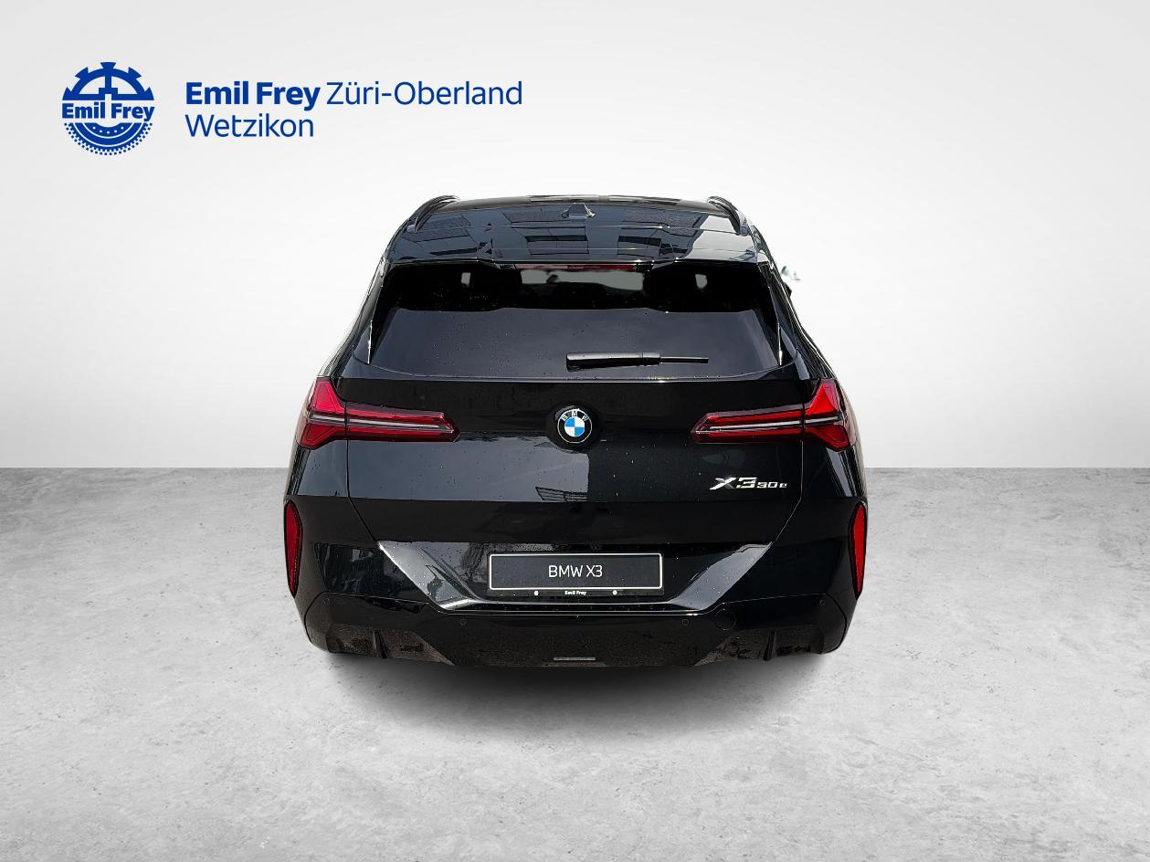 BMW X3 30e xDrive-showroom-element-3