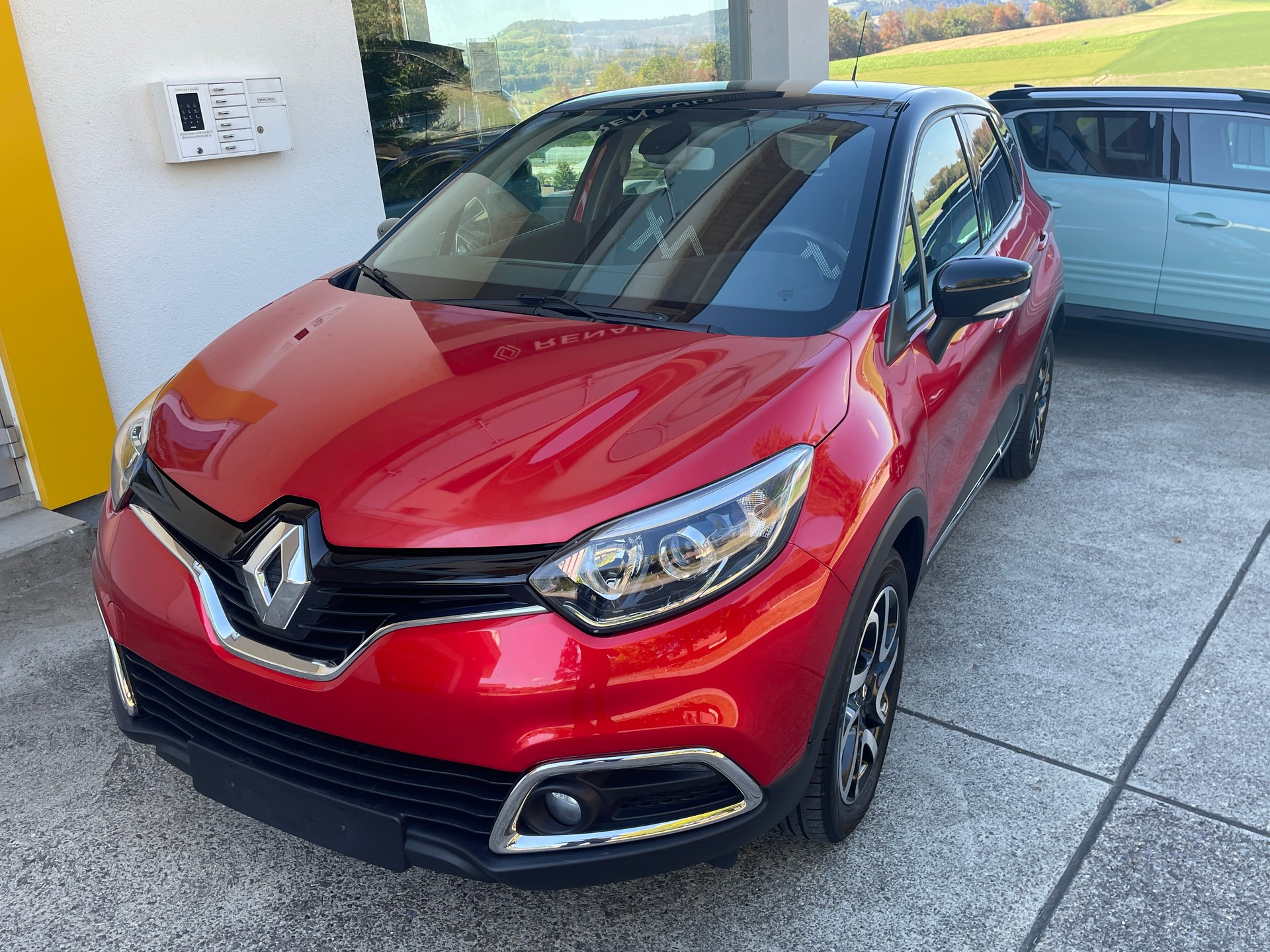 RENAULT Captur 1.5 dCi Privilège-image-1