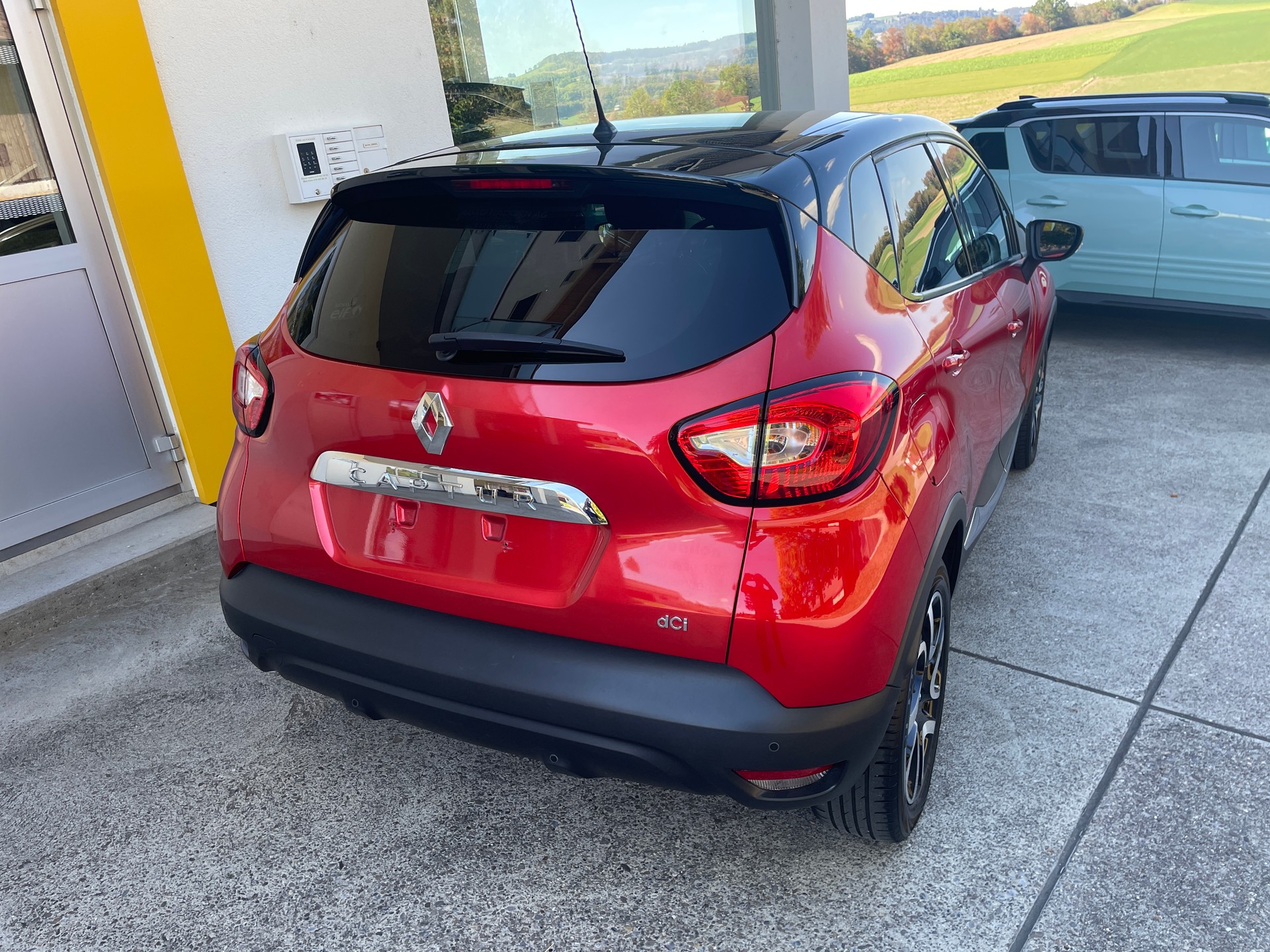 RENAULT Captur 1.5 dCi Privilège-image-3