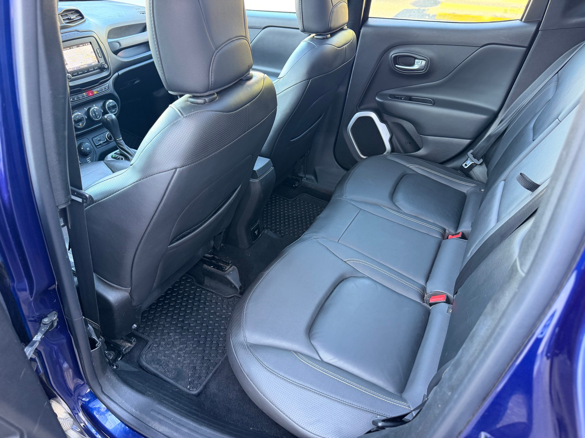 JEEP Renegade 1.4 Turbo Limited AWD-image-13