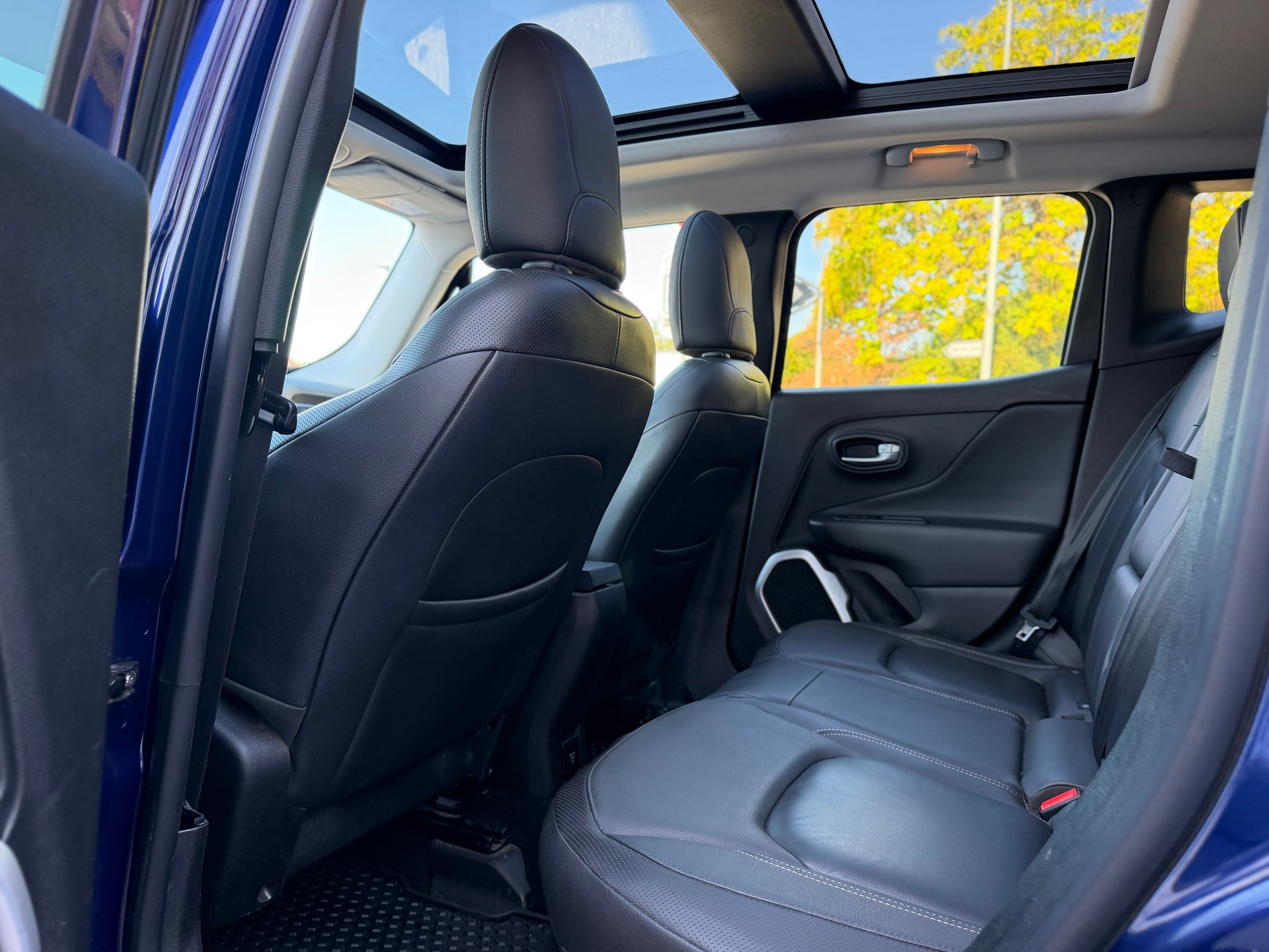 JEEP Renegade 1.4 Turbo Limited AWD-image-11