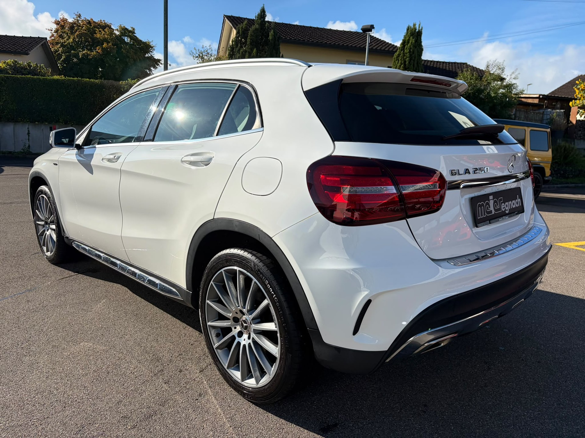 MERCEDES-BENZ GLA 250 Urban 4Matic 7G-DCT-image-5