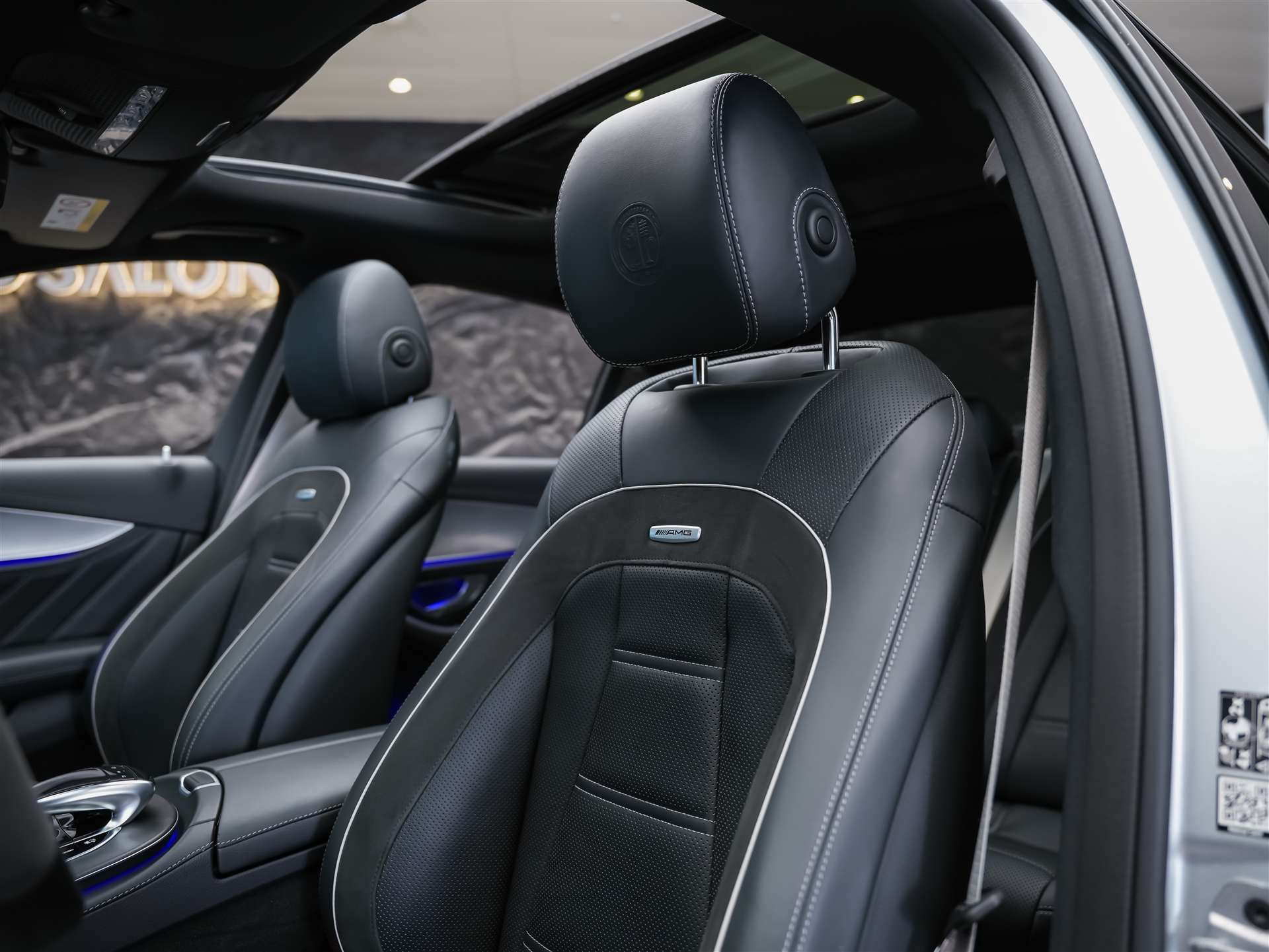 MERCEDES-BENZ E 63 S AMG 4matic *21" Felgen*Panorama*Sitzbelüftung*Massage*Ambientebeleuchtung*-image-9