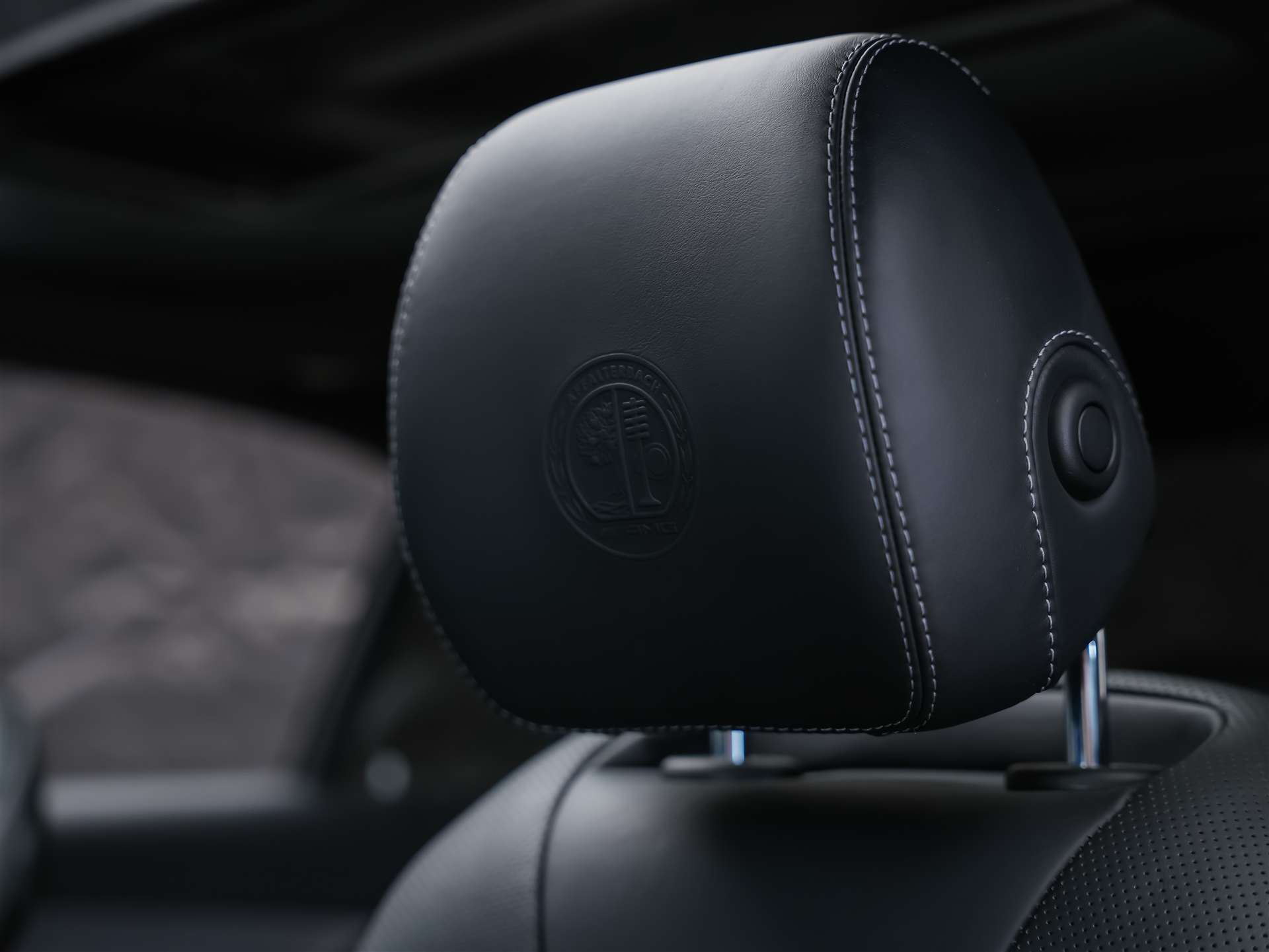 MERCEDES-BENZ E 63 S AMG 4matic *21" Felgen*Panorama*Sitzbelüftung*Massage*Ambientebeleuchtung*-image-11