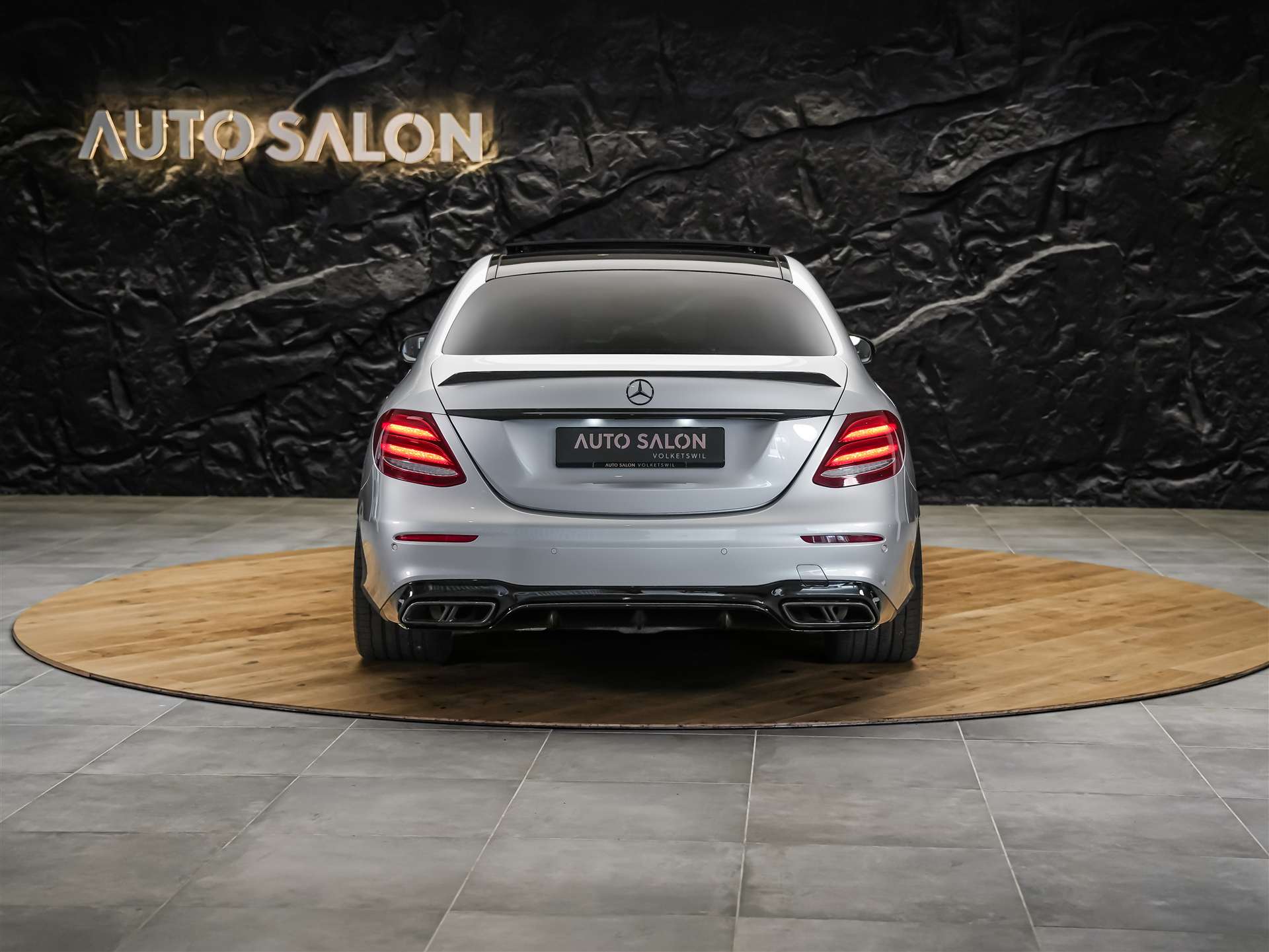 MERCEDES-BENZ E 63 S AMG 4matic *21" Felgen*Panorama*Sitzbelüftung*Massage*Ambientebeleuchtung*-image-3