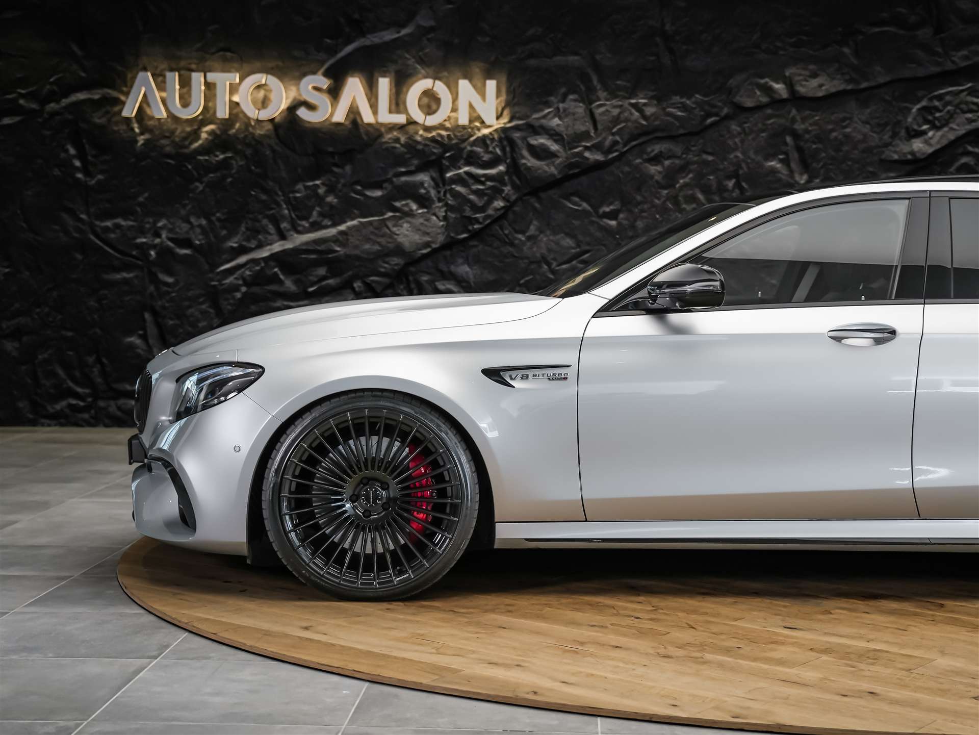MERCEDES-BENZ E 63 S AMG 4matic *21" Felgen*Panorama*Sitzbelüftung*Massage*Ambientebeleuchtung*-image-18