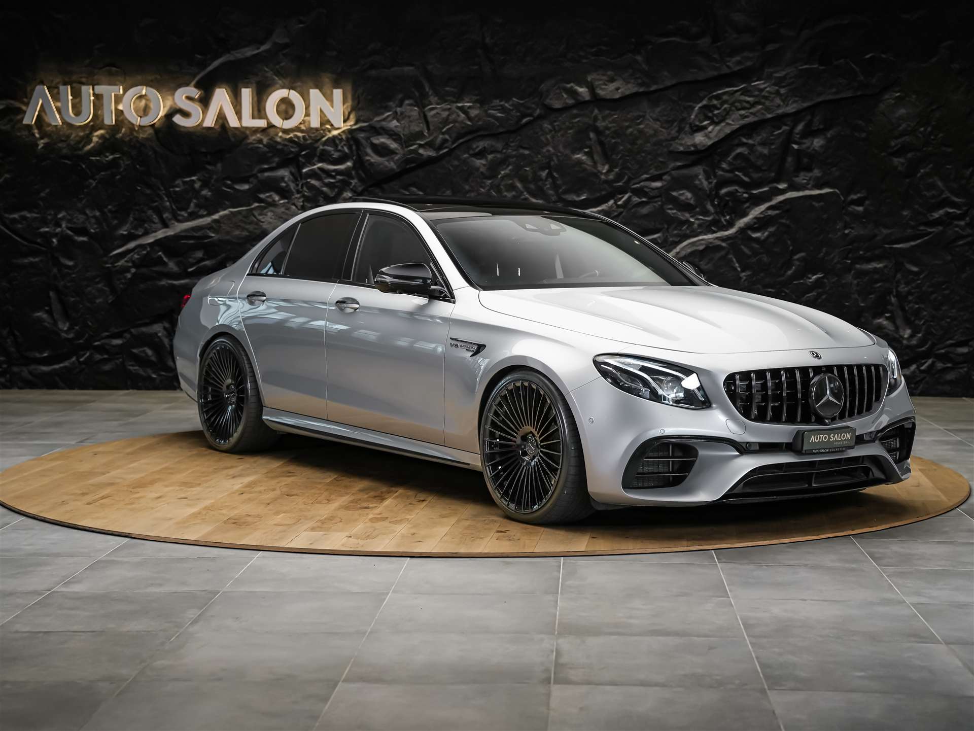 MERCEDES-BENZ E 63 S AMG 4matic *21" Felgen*Panorama*Sitzbelüftung*Massage*Ambientebeleuchtung*-image-5