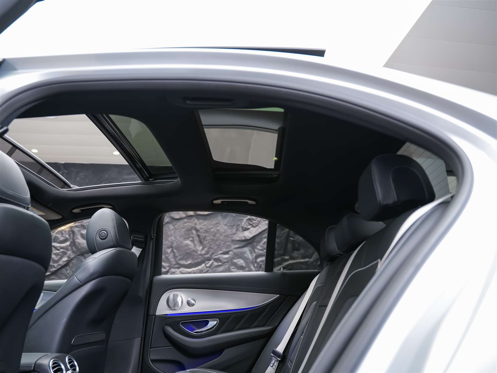 MERCEDES-BENZ E 63 S AMG 4matic *21" Felgen*Panorama*Sitzbelüftung*Massage*Ambientebeleuchtung*-image-14