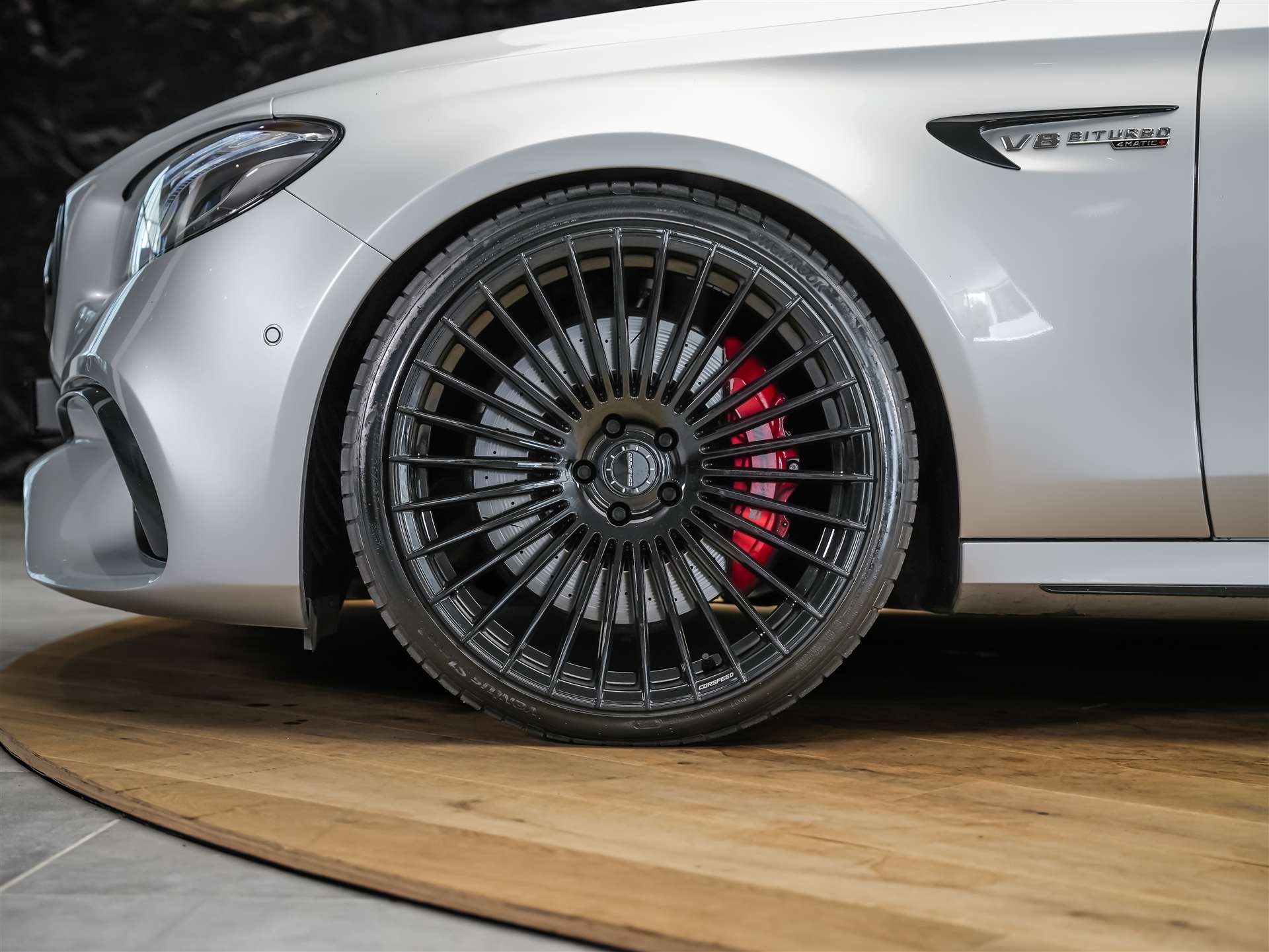 MERCEDES-BENZ E 63 S AMG 4matic *21" Felgen*Panorama*Sitzbelüftung*Massage*Ambientebeleuchtung*-image-19