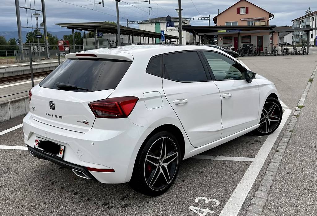 SEAT IBIZA-image-2