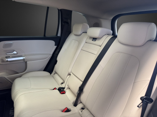 MERCEDES-BENZ GLB 200 7G-Tronic-image-10