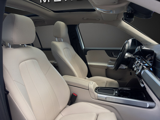 MERCEDES-BENZ GLB 200 7G-Tronic-image-11
