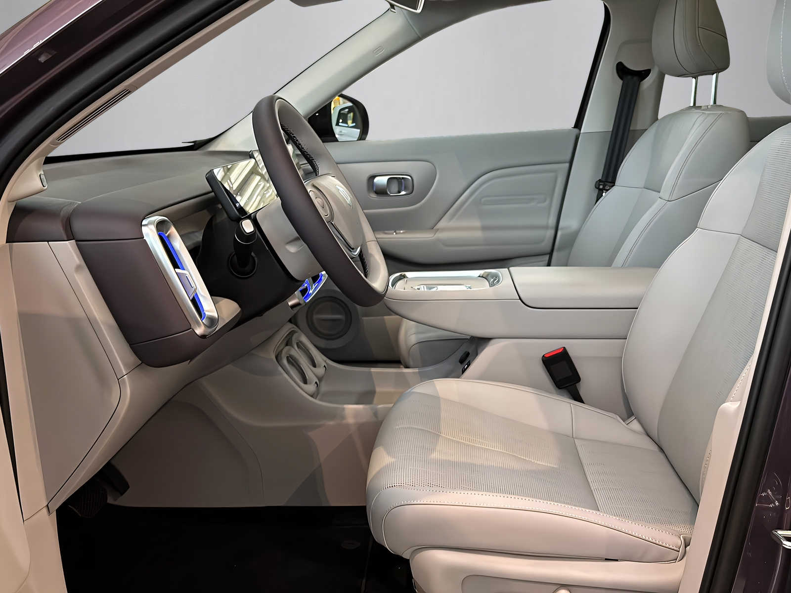 LEAPMOTOR B10 Hybrid EV-showroom-element-2