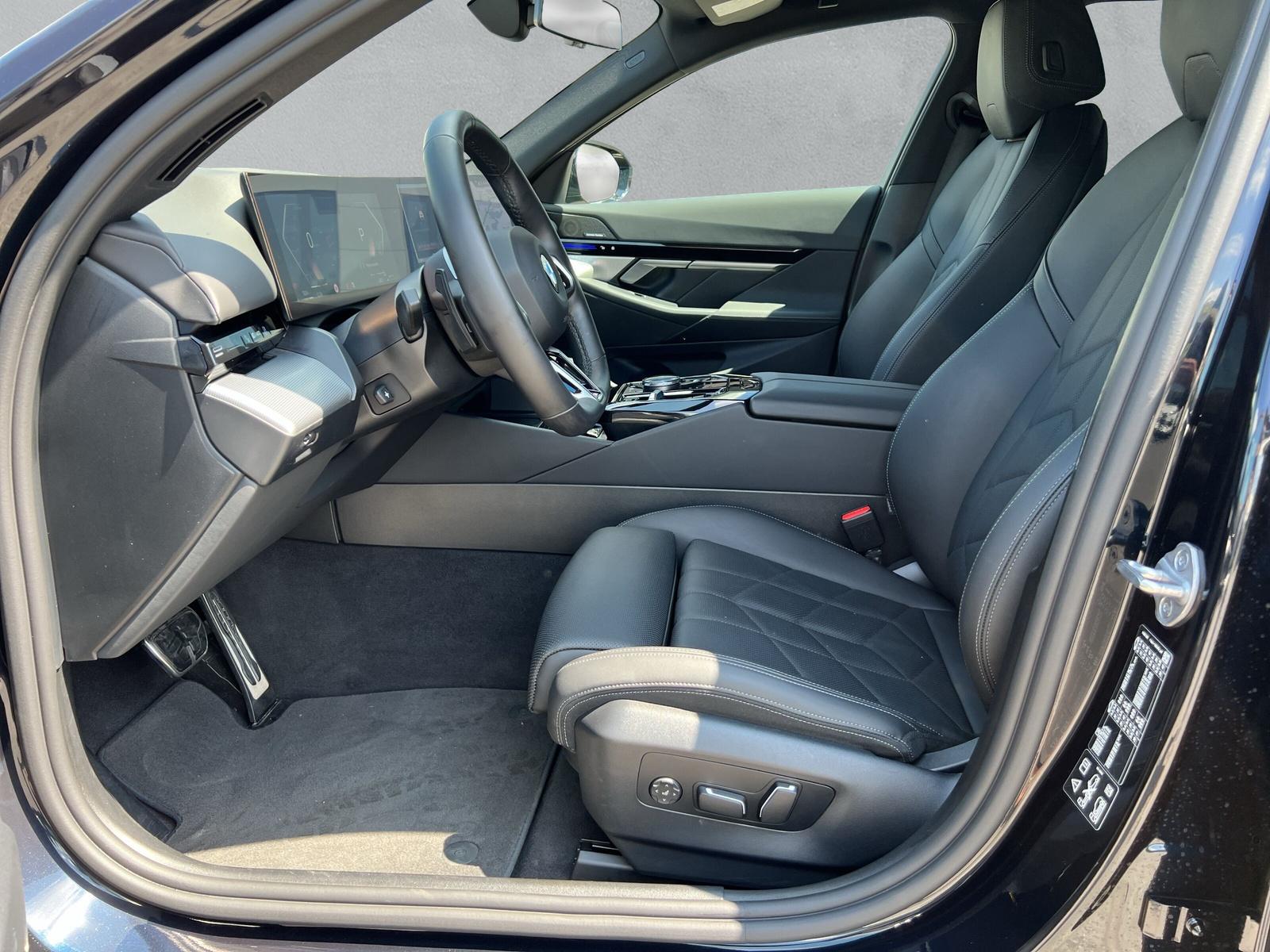 BMW 520d M Sport Touring xDrive G61 (CH) 📍-image-10