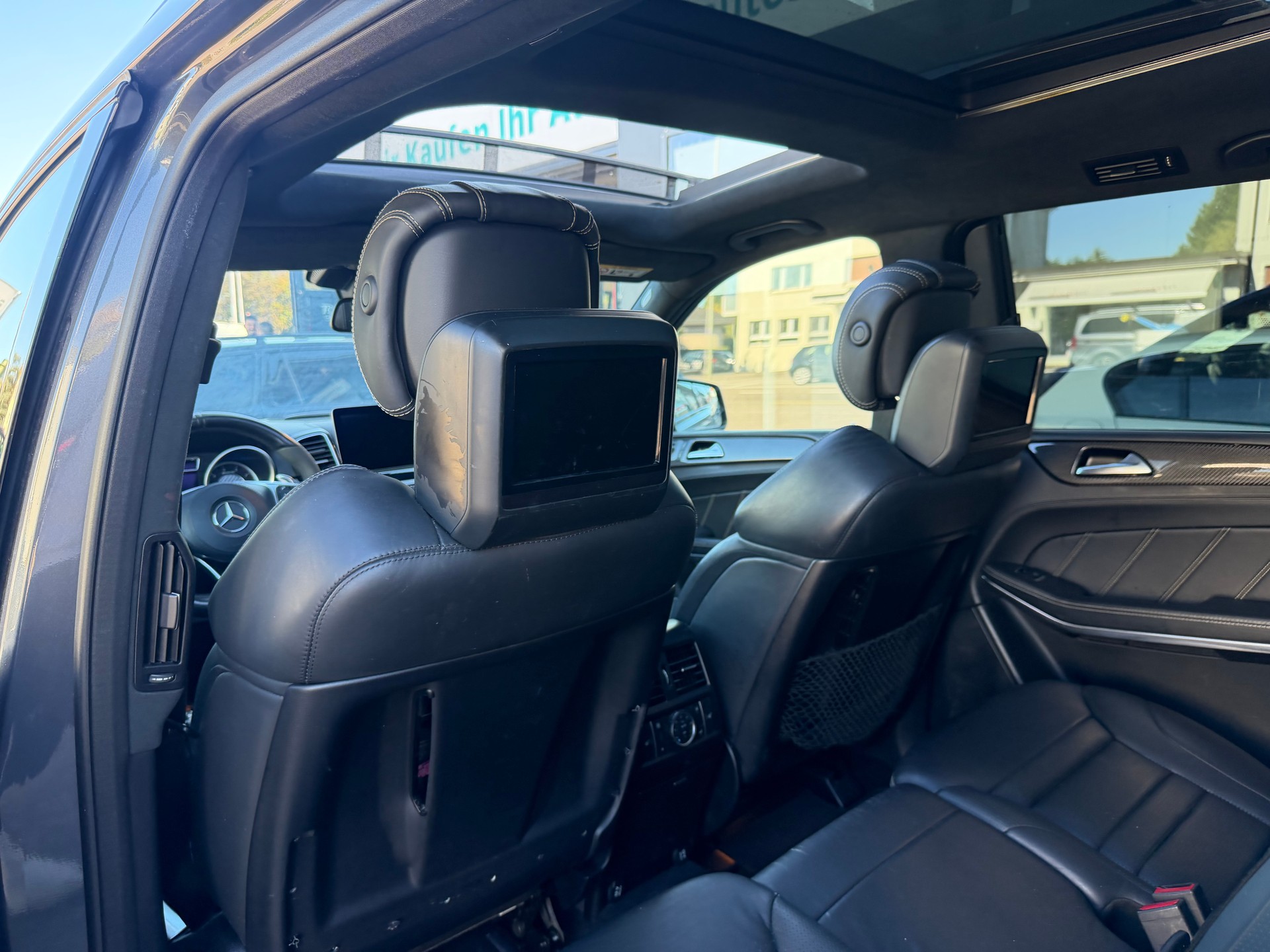 MERCEDES-BENZ GLS 63 AMG 4Matic Speedshift Plus 7G-Tronic-image-10