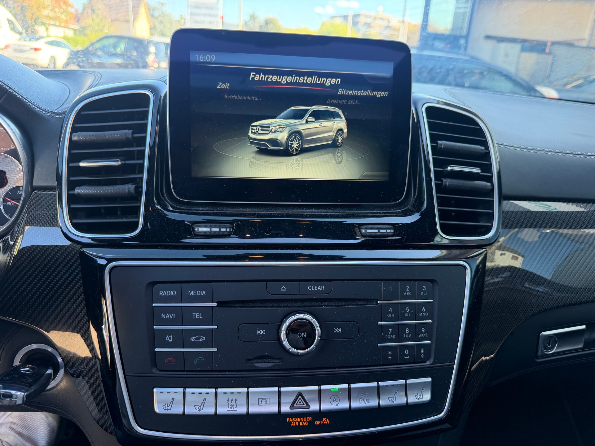 MERCEDES-BENZ GLS 63 AMG 4Matic Speedshift Plus 7G-Tronic-image-18