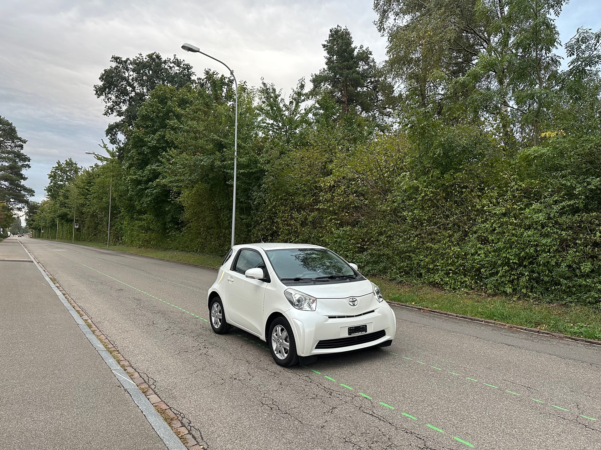 TOYOTA iQ 1.0 VVT-i Multidrive-image-14