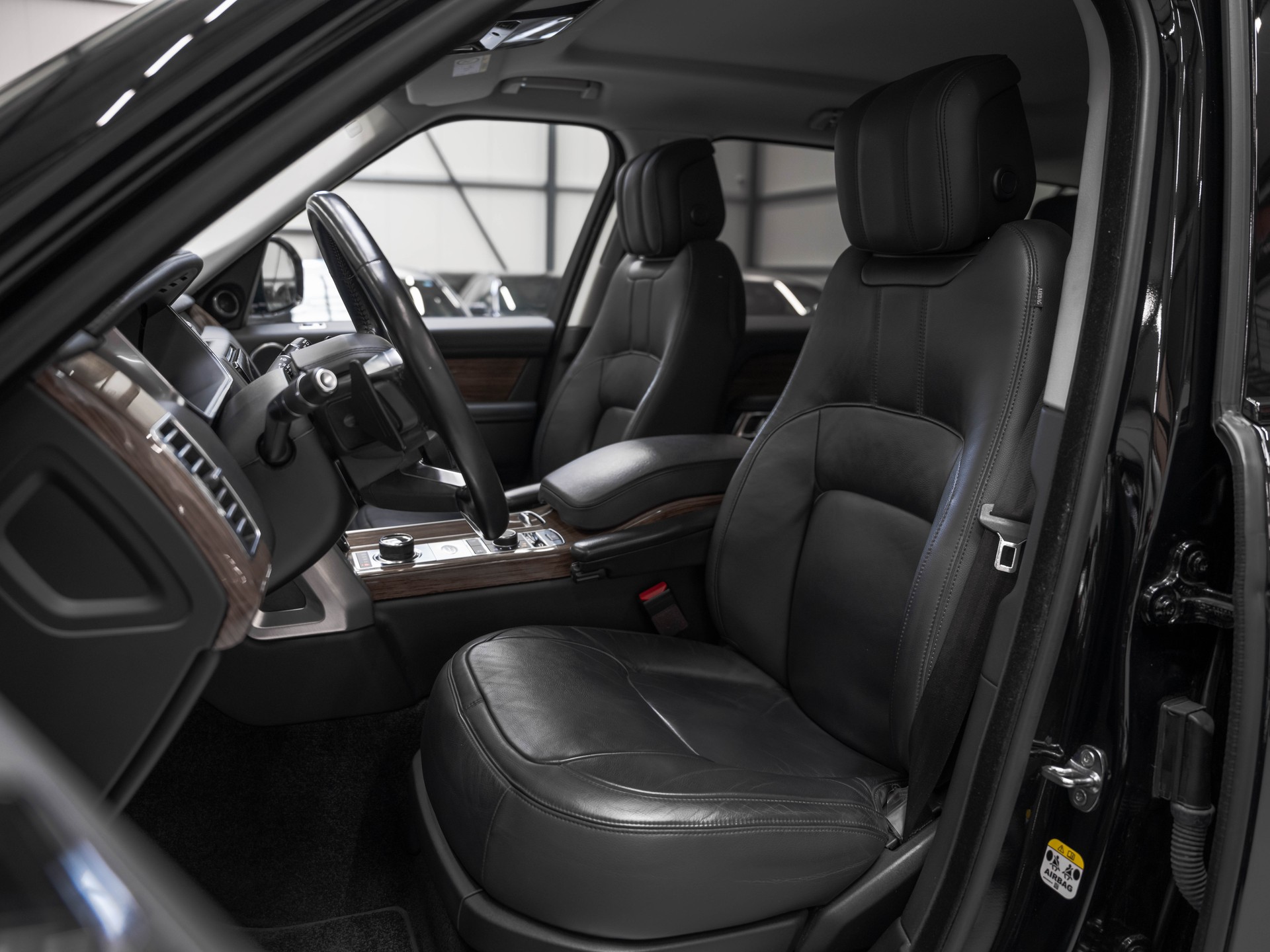 LAND ROVER Range Rover 3.0 SDV6 Vogue Automatic-image-9