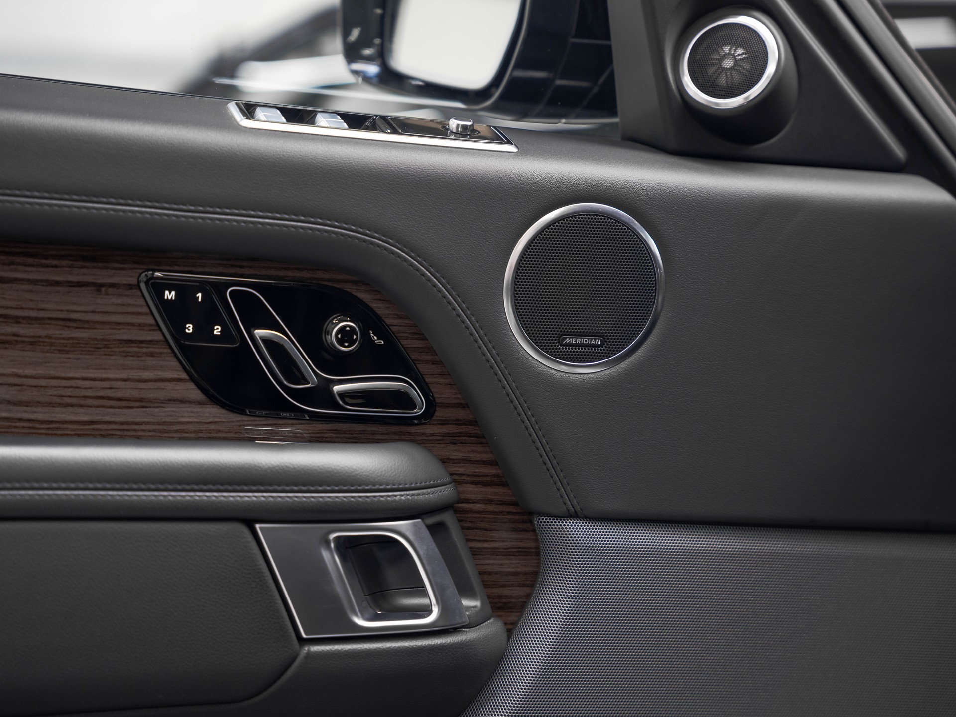 LAND ROVER Range Rover 3.0 SDV6 Vogue Automatic-image-18
