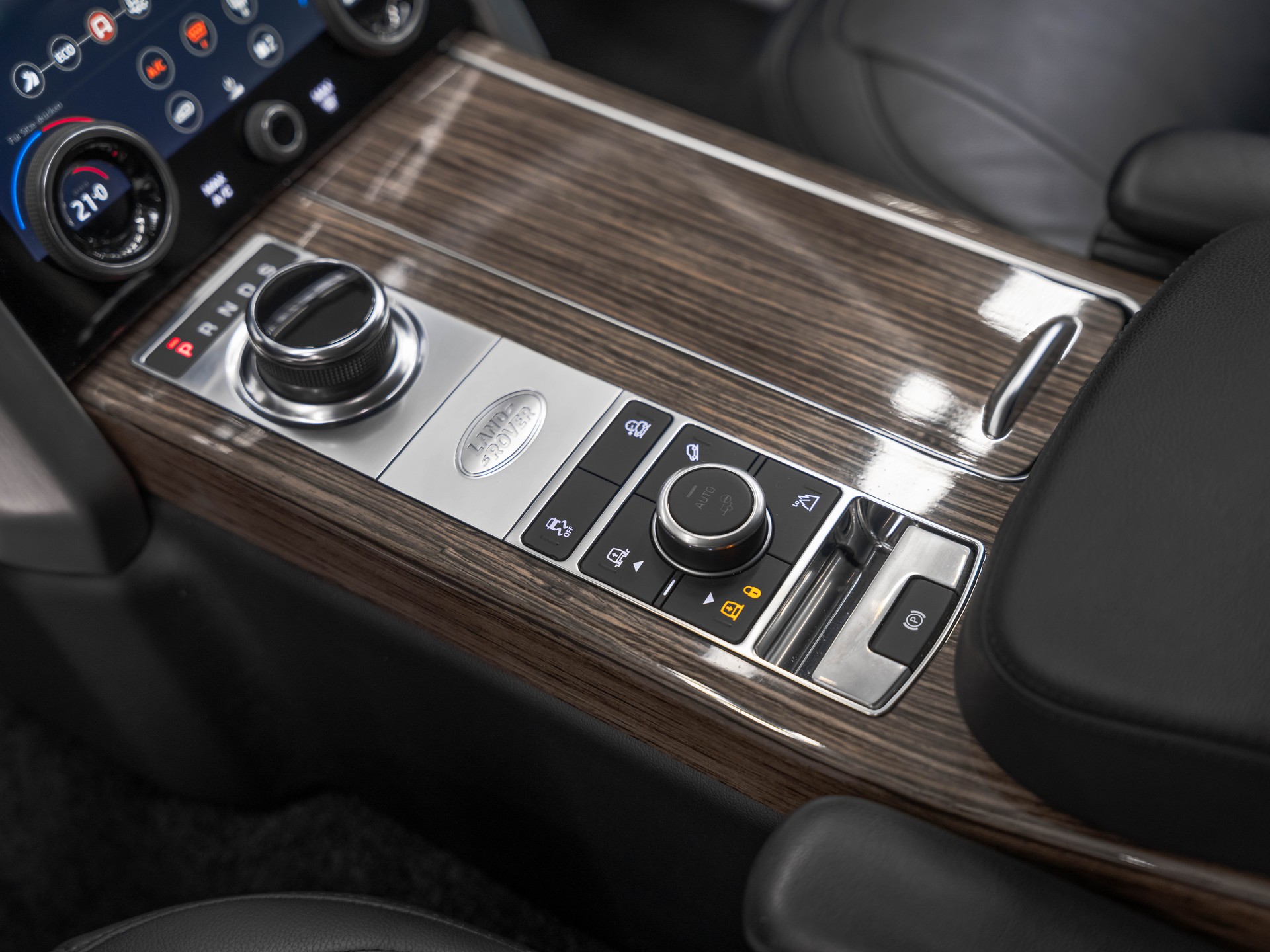 LAND ROVER Range Rover 3.0 SDV6 Vogue Automatic-image-19
