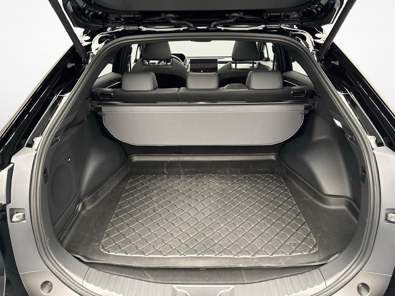 TOYOTA bZ4X Premium AWD-image-11