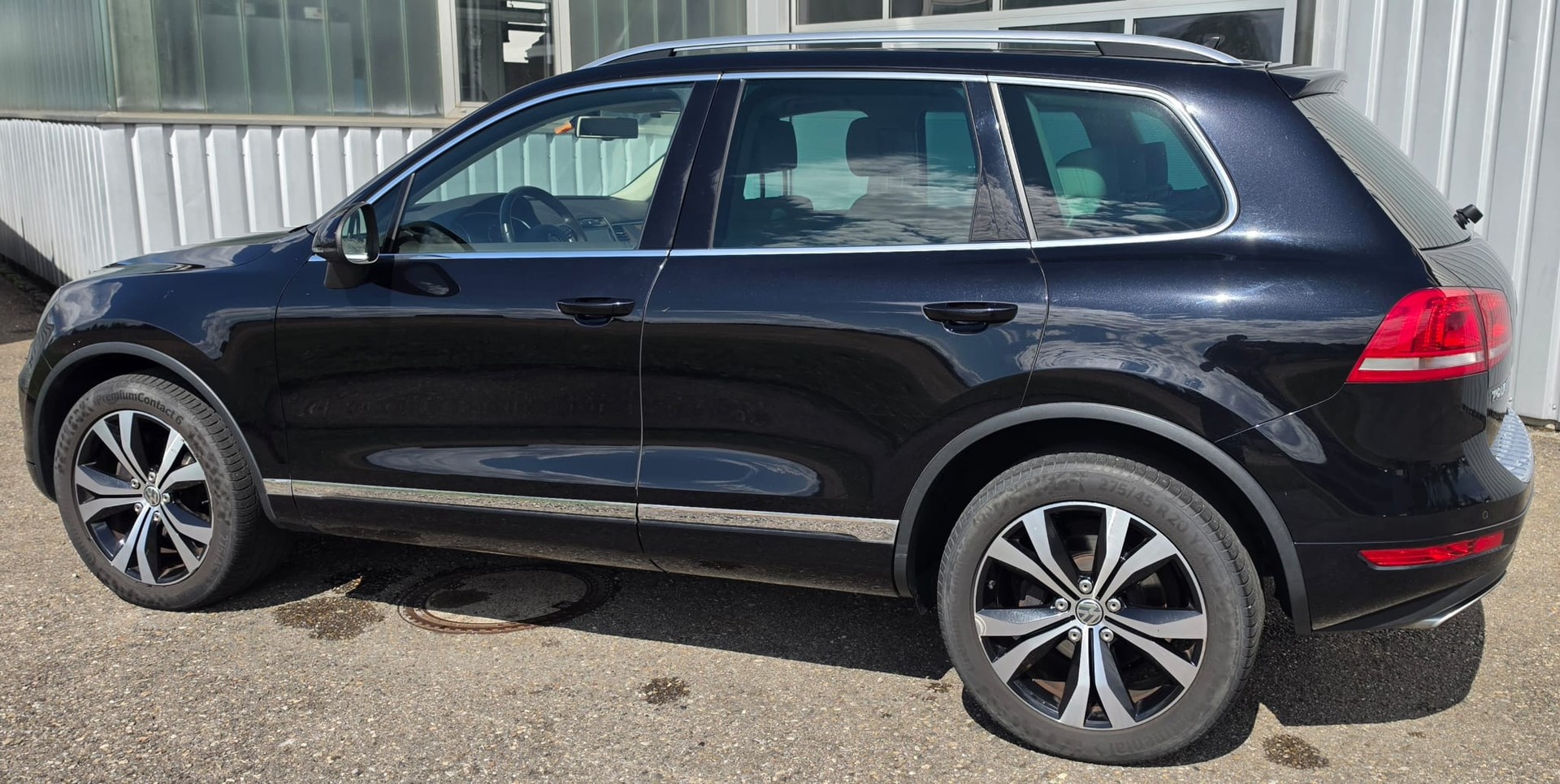 VW Touareg 3.0 TDI BlueMotion Technology Tiptronic-image-2