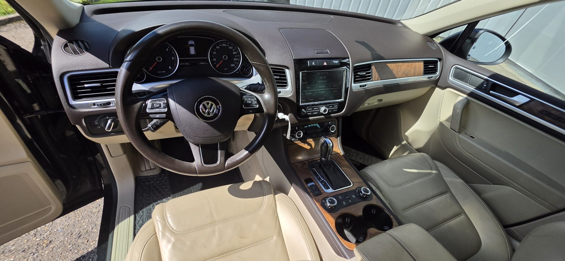VW Touareg 3.0 TDI BlueMotion Technology Tiptronic-image-8