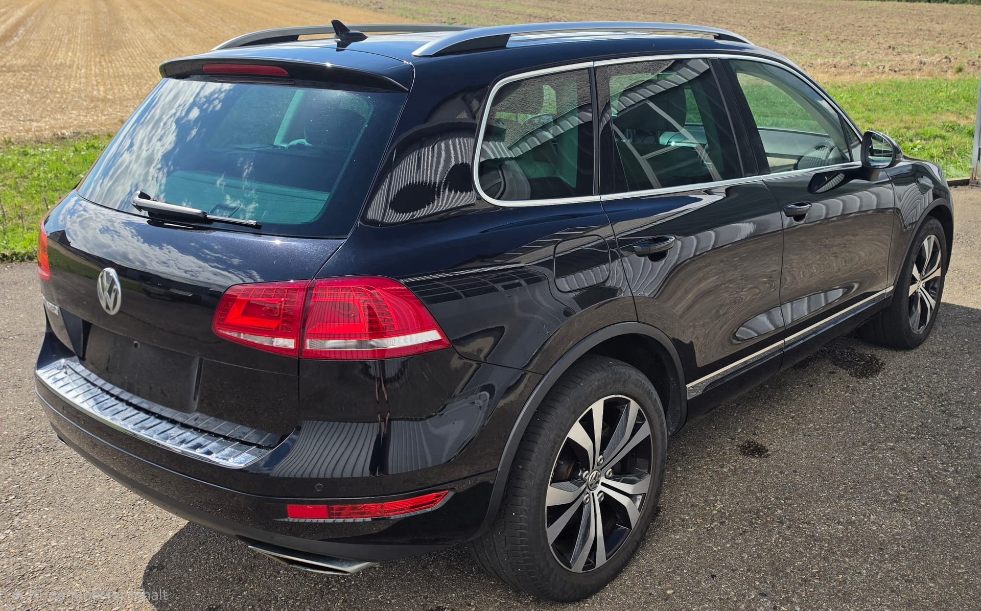 VW Touareg 3.0 TDI BlueMotion Technology Tiptronic-image-4