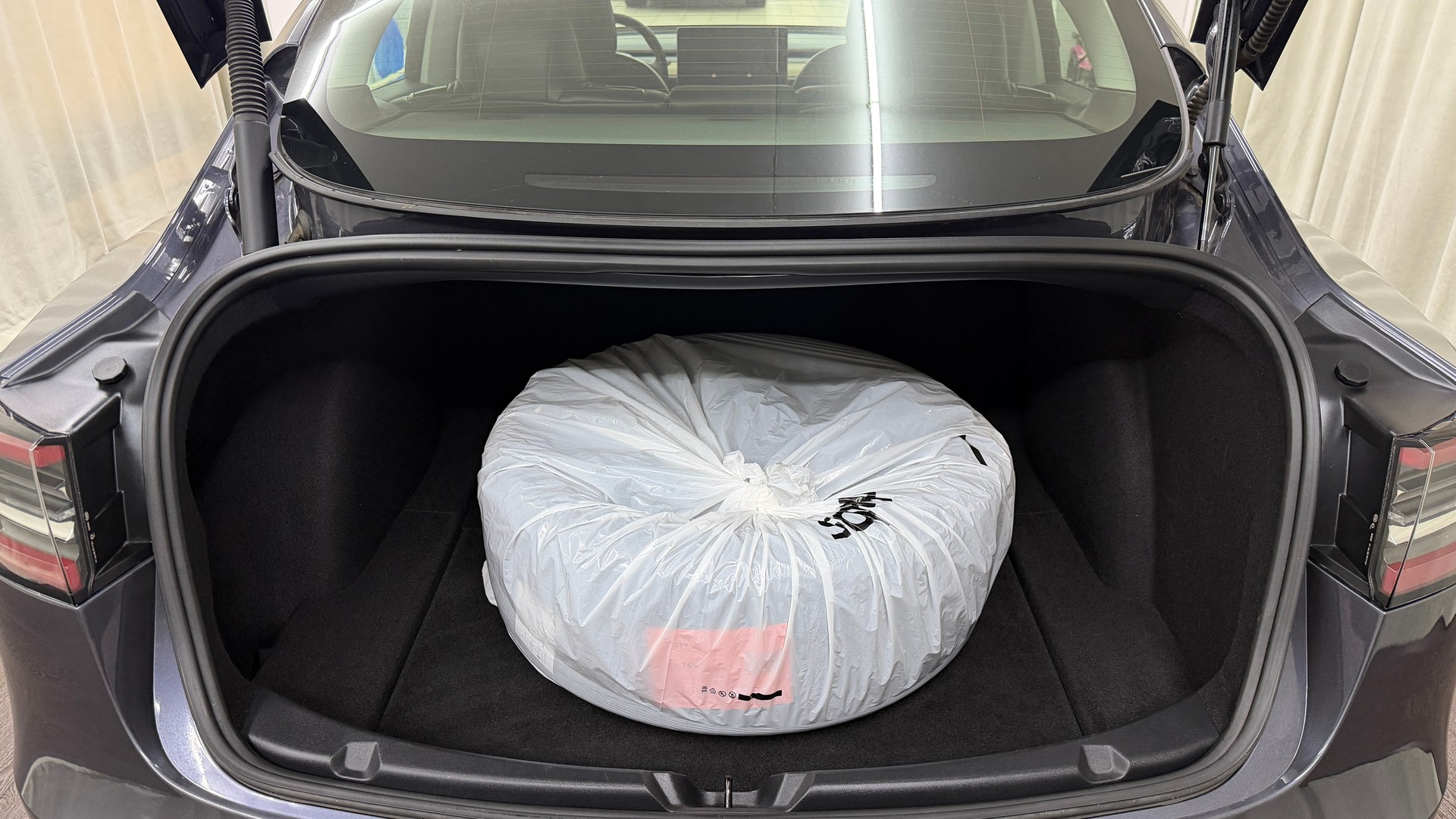 TESLA Model 3-image-13