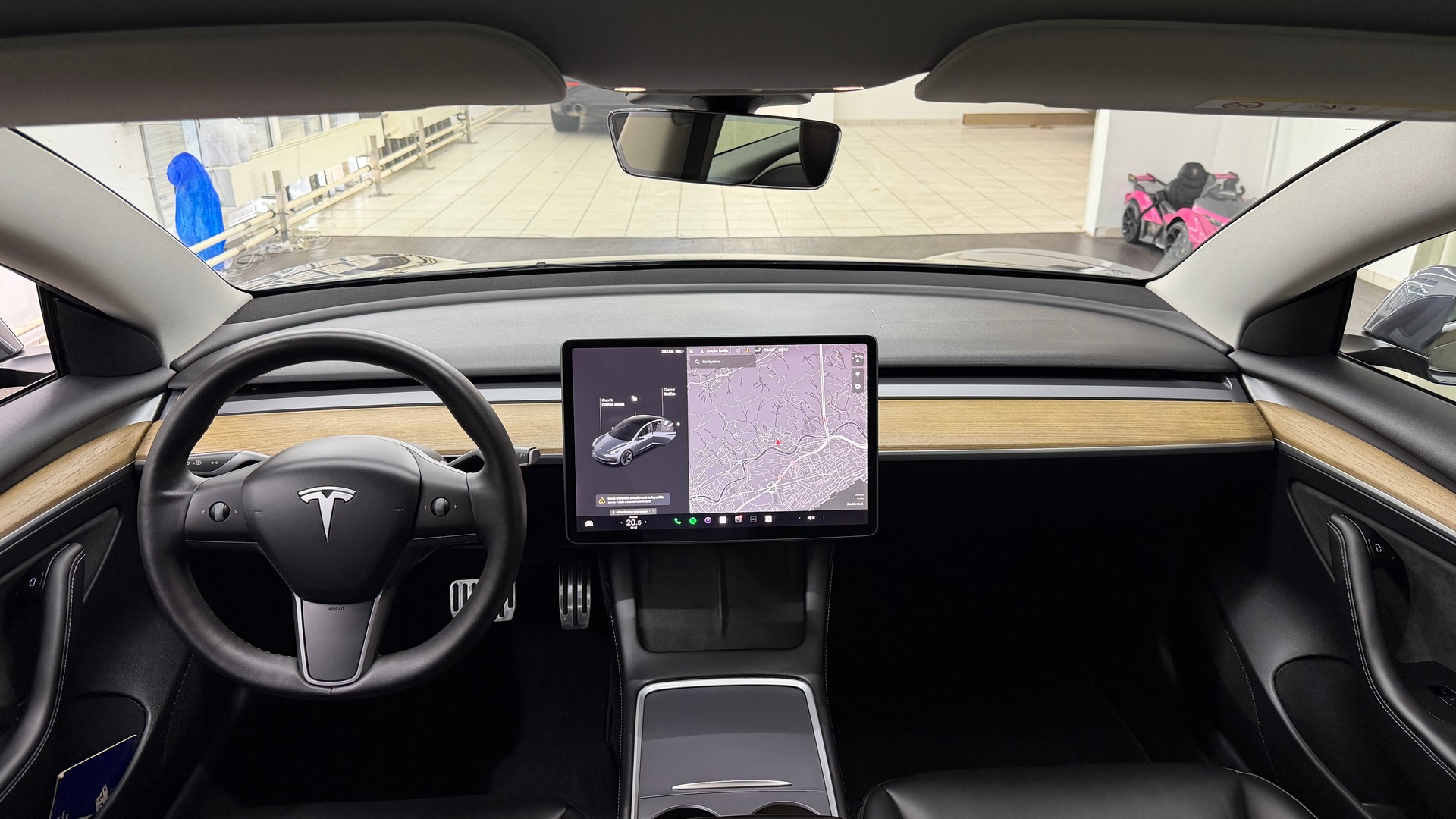 TESLA Model 3-image-7