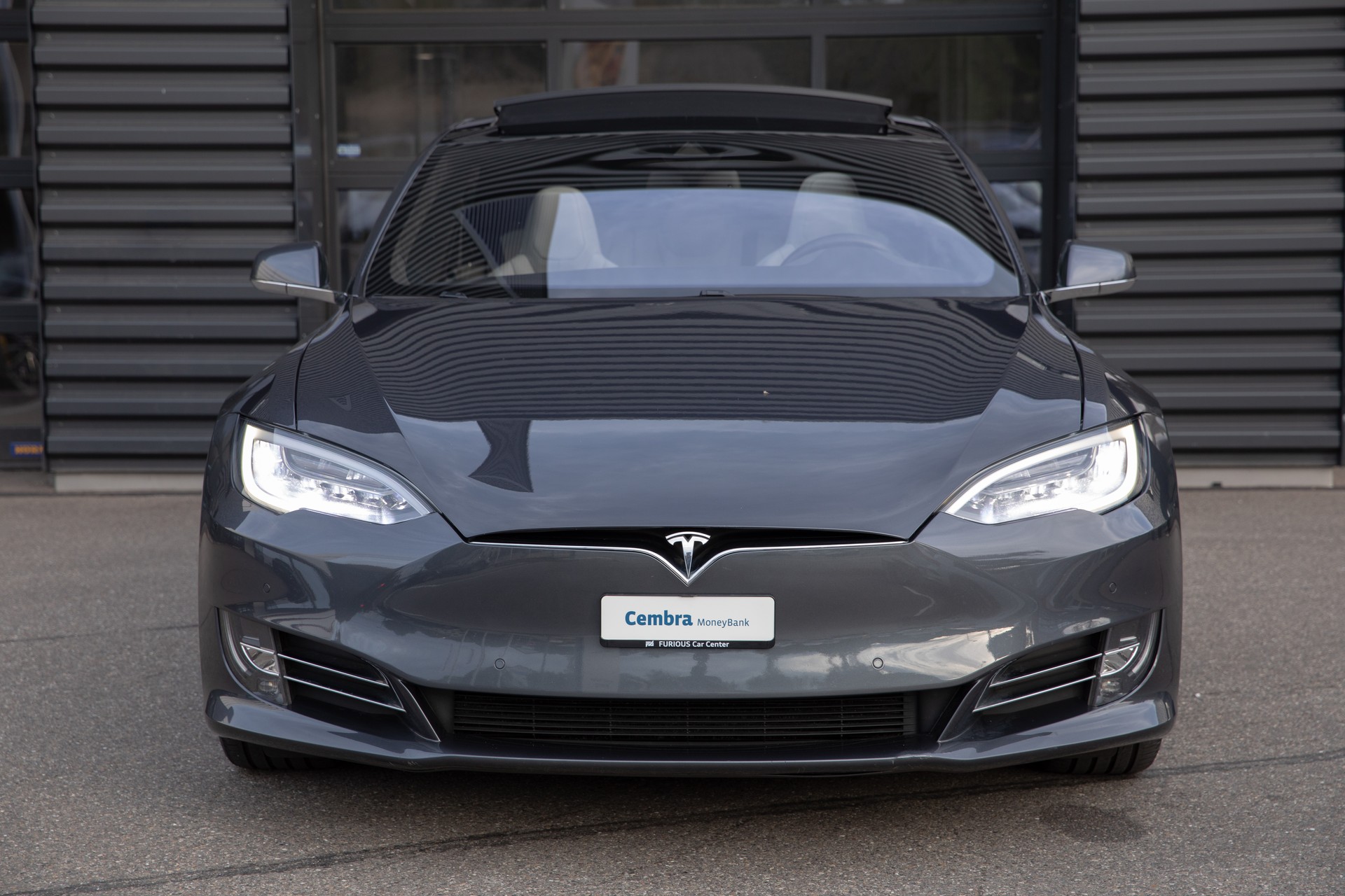 TESLA Model S 90 D-image-1