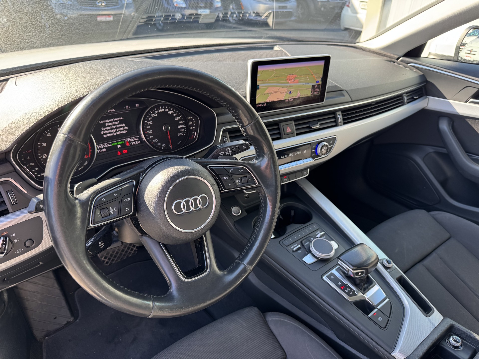 AUDI A4 Avant 2.0 TFSI Sport S-tronic S-Line-image-8