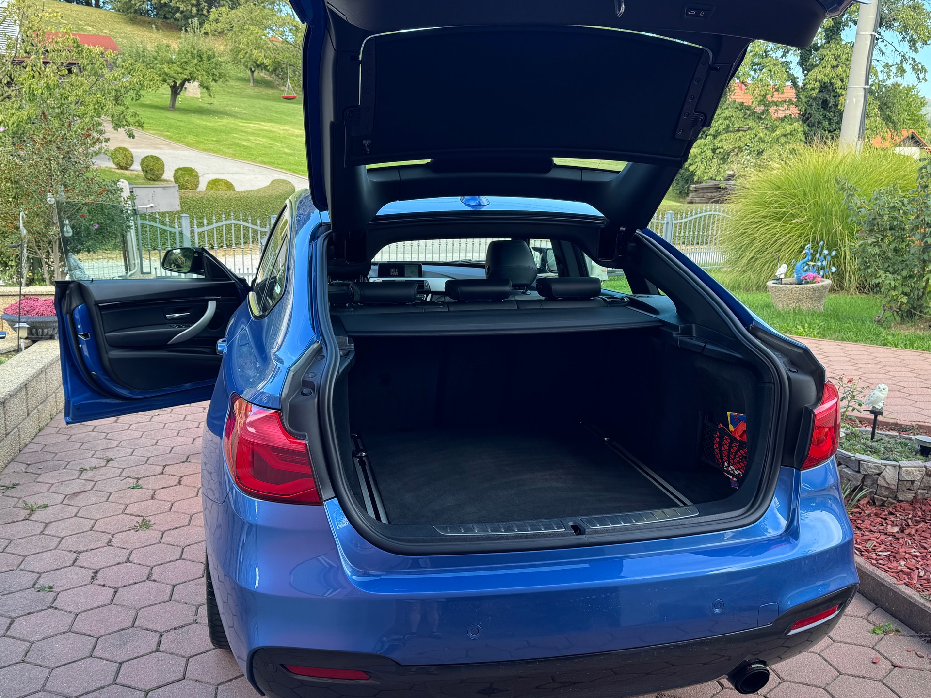 BMW 340i xDrive SAG-image-2