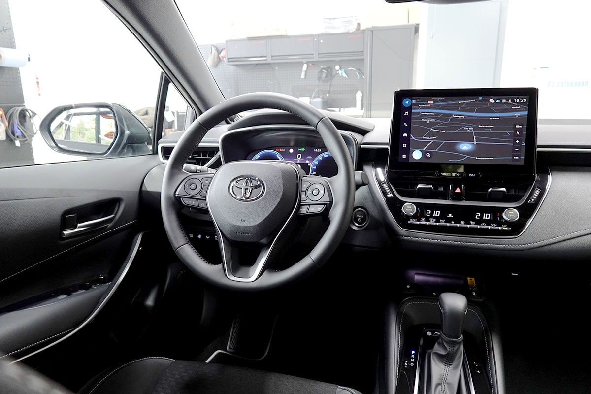 TOYOTA Corolla Touring Sports 2.0 HSD Premium e-CVT-image-8