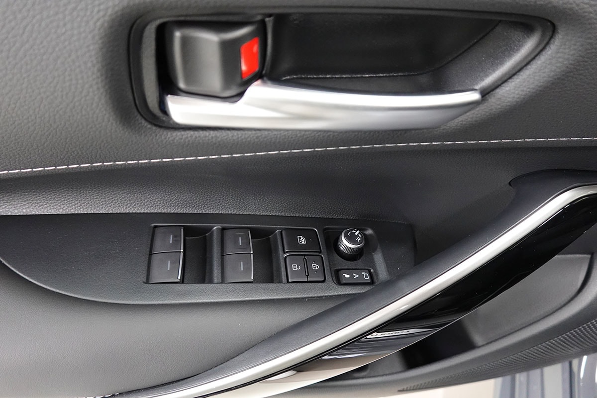 TOYOTA Corolla Touring Sports 2.0 HSD Premium e-CVT-image-16
