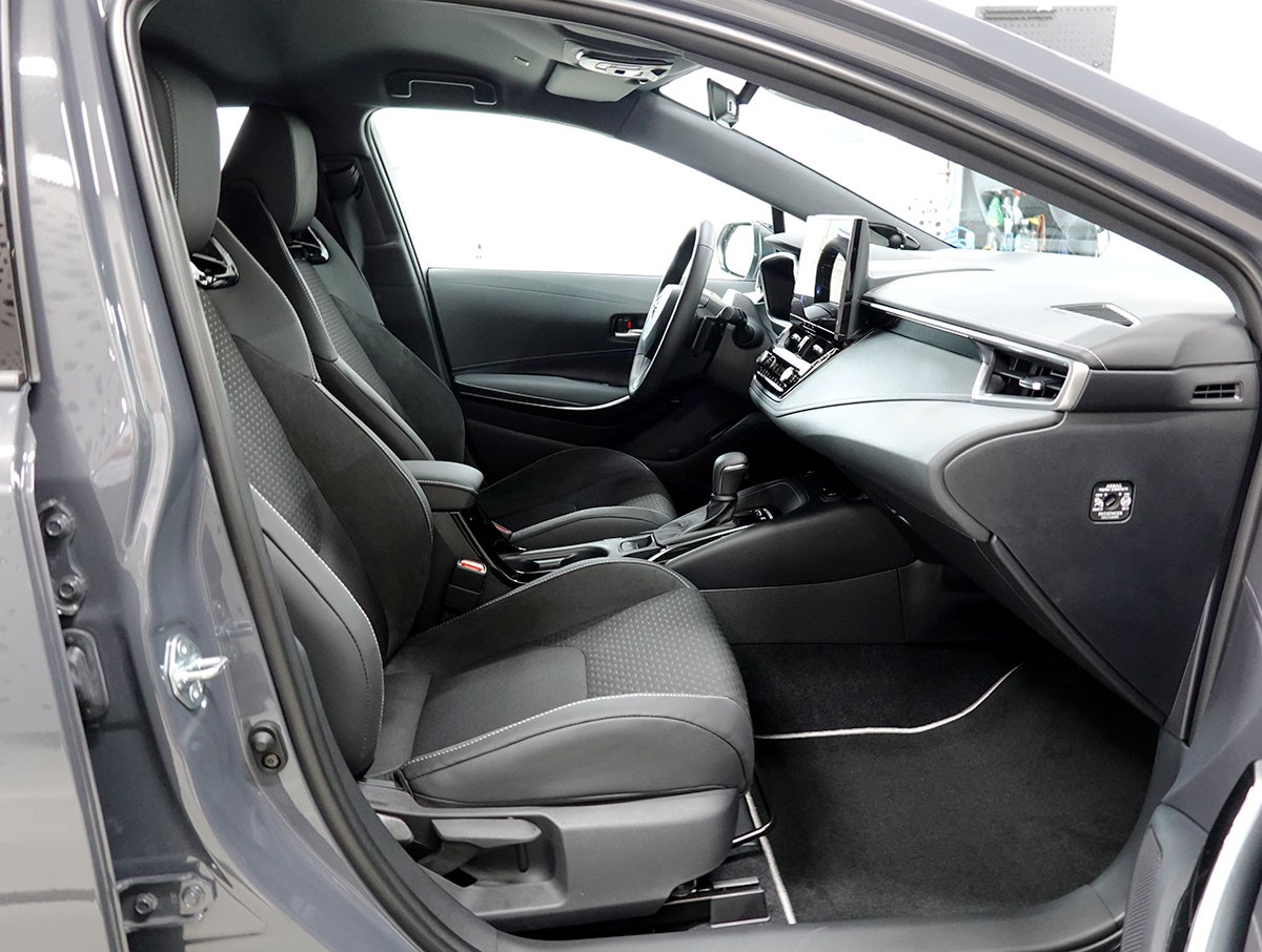 TOYOTA Corolla Touring Sports 2.0 HSD Premium e-CVT-image-5