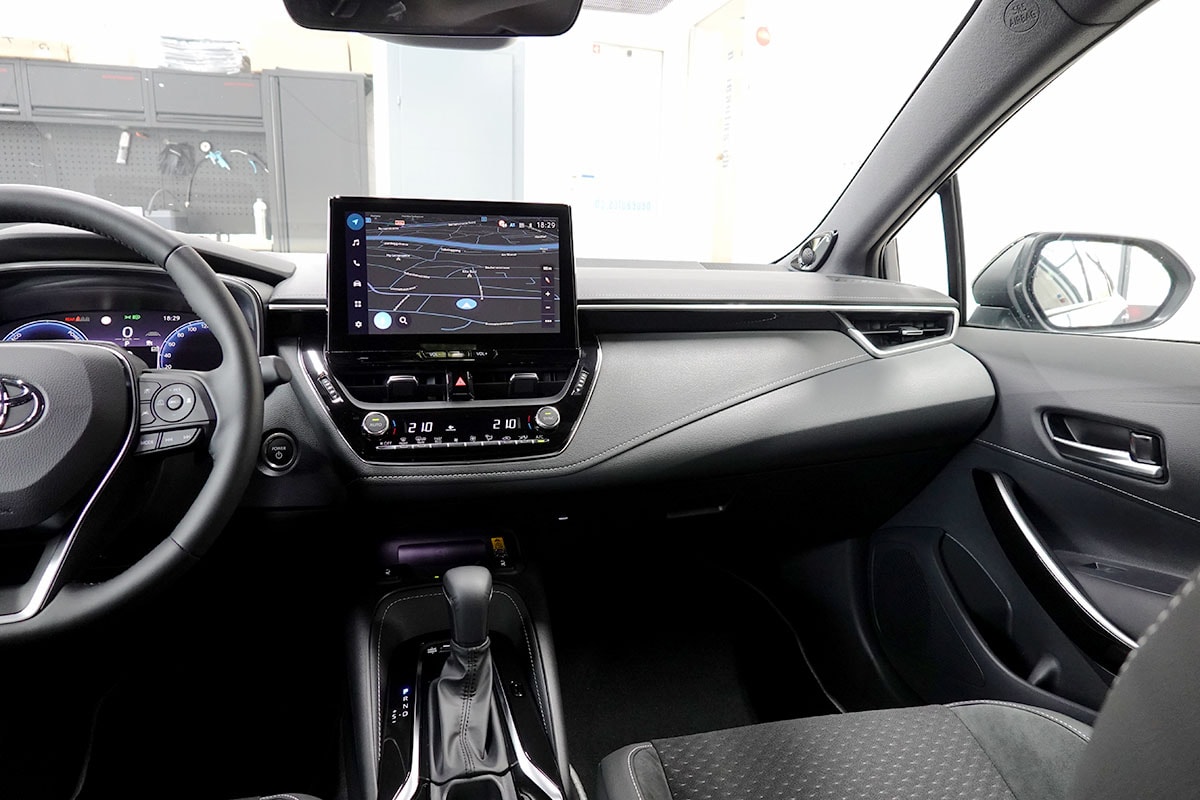 TOYOTA Corolla Touring Sports 2.0 HSD Premium e-CVT-image-11
